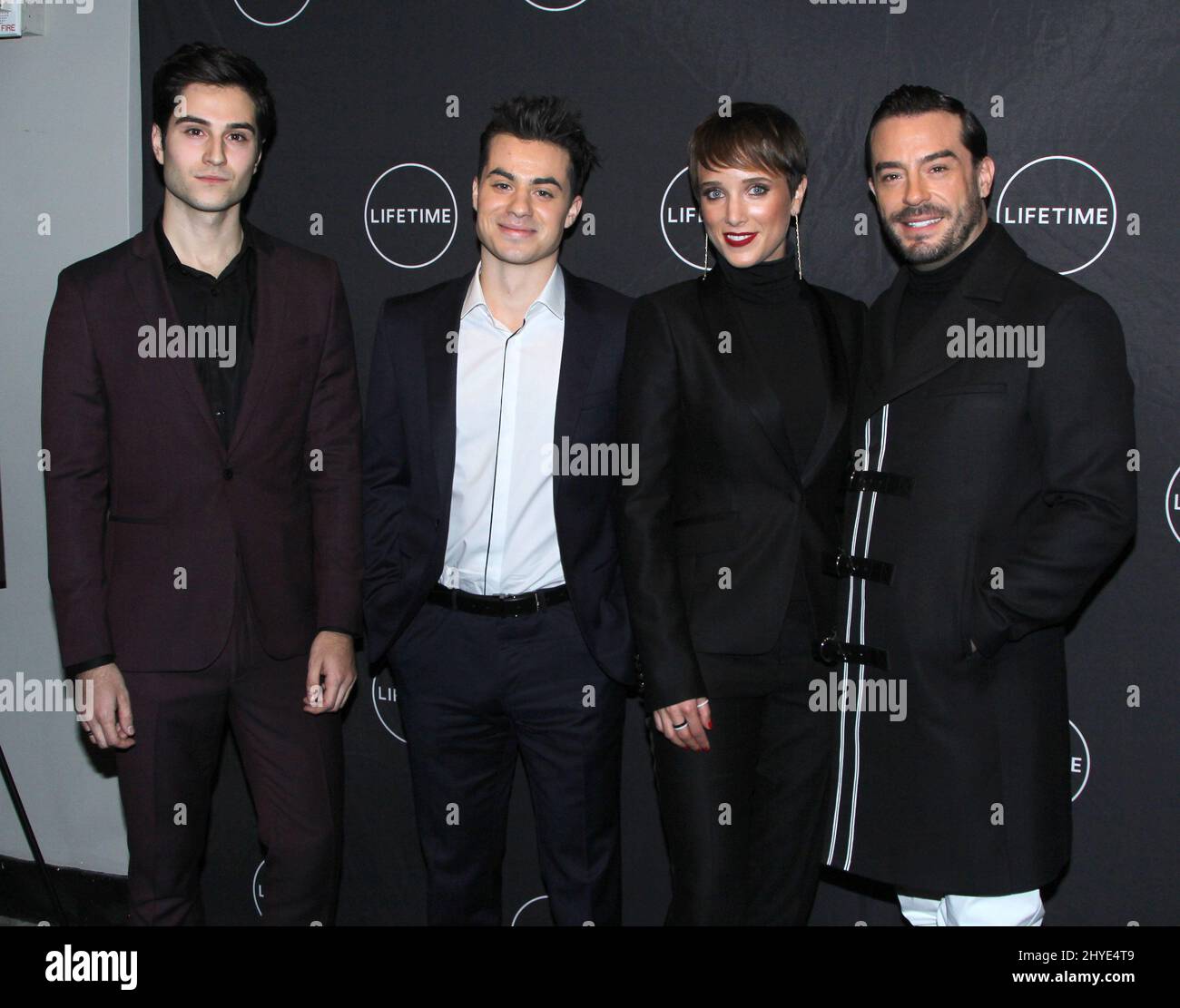 Spencer Borgeson, Matteo Stefan, Catherine Zeta-Jones, Jenny Pel bei einer Vorführung der Kokain-Pate in New York Stockfoto