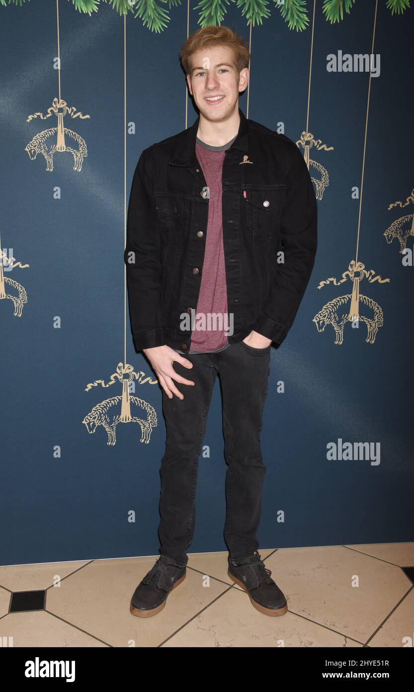 Christian Pierce nimmt an der jährlichen Feiertagsfeier der Brooks Brothers und St. Jude im Brooks Brothers Rodeo Drive Store in Beverly Hills, CA Teil. Stockfoto