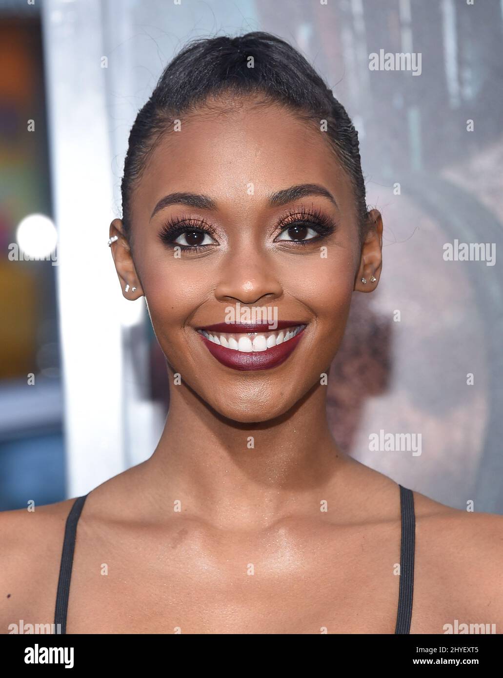 Nafessa Williams bei der US-Premiere von Tomb Raider in Los Angeles. Stockfoto