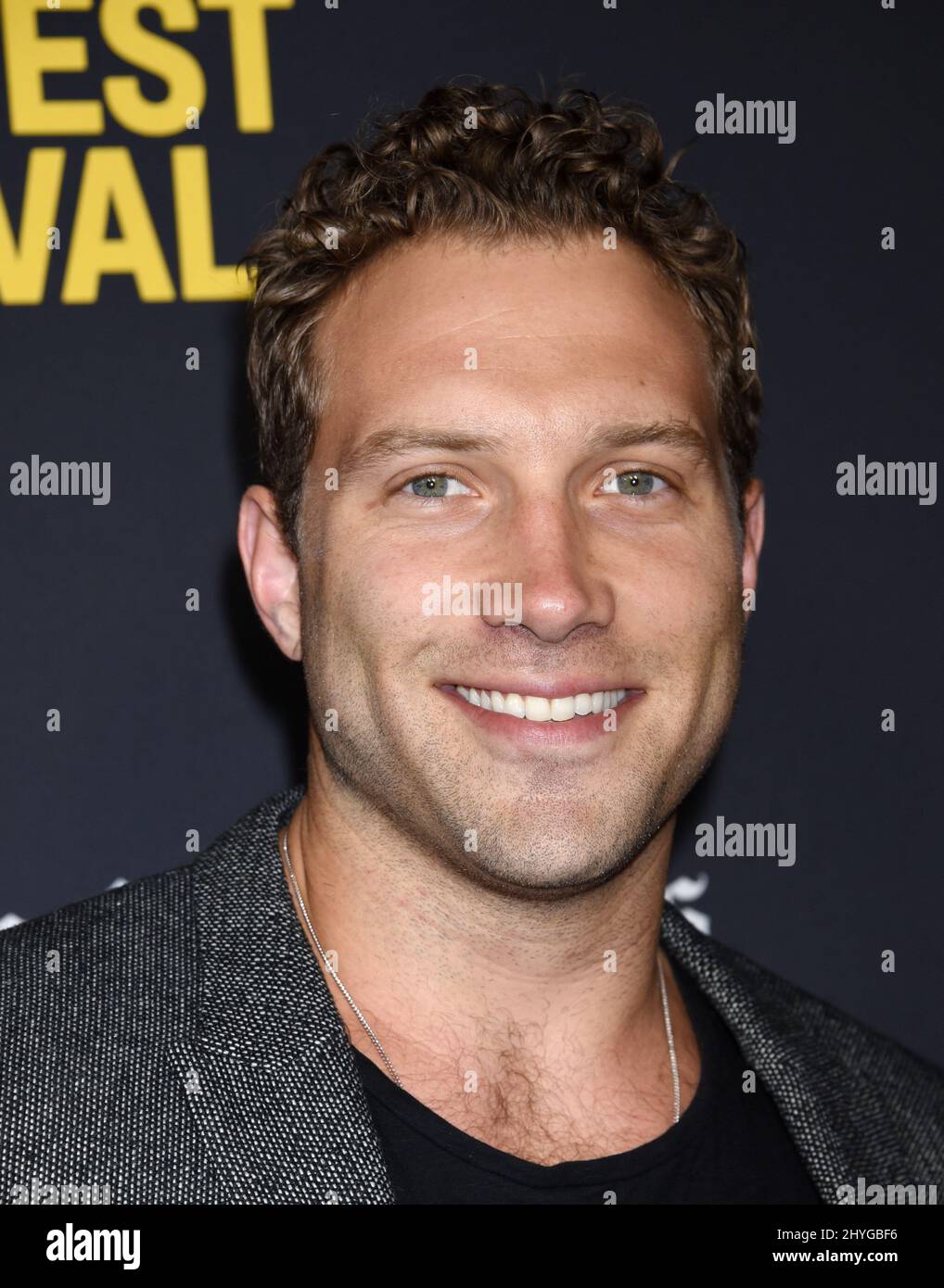 Jai Courtney bei der Premiere von The Oath, in Los Angeles, Kalifornien Stockfoto