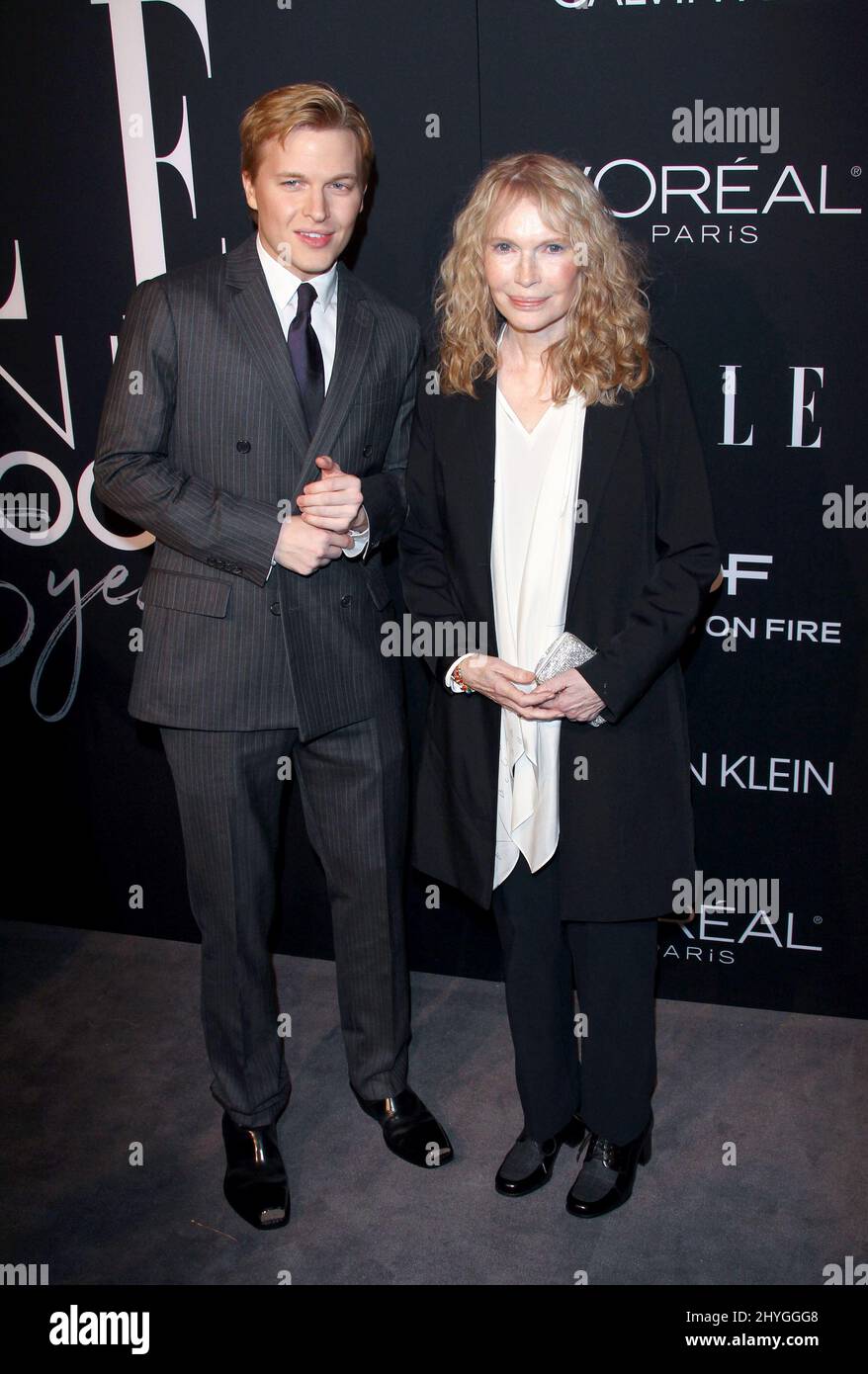 Ronan Farrow und Mia Farrow bei der jährlichen Elle Women in Hollywood-Veranstaltung 25., die am 15. Oktober 2018 im Four Seasons Hotel Los Angeles in Beverly Hills, Los Angeles, stattfand Stockfoto