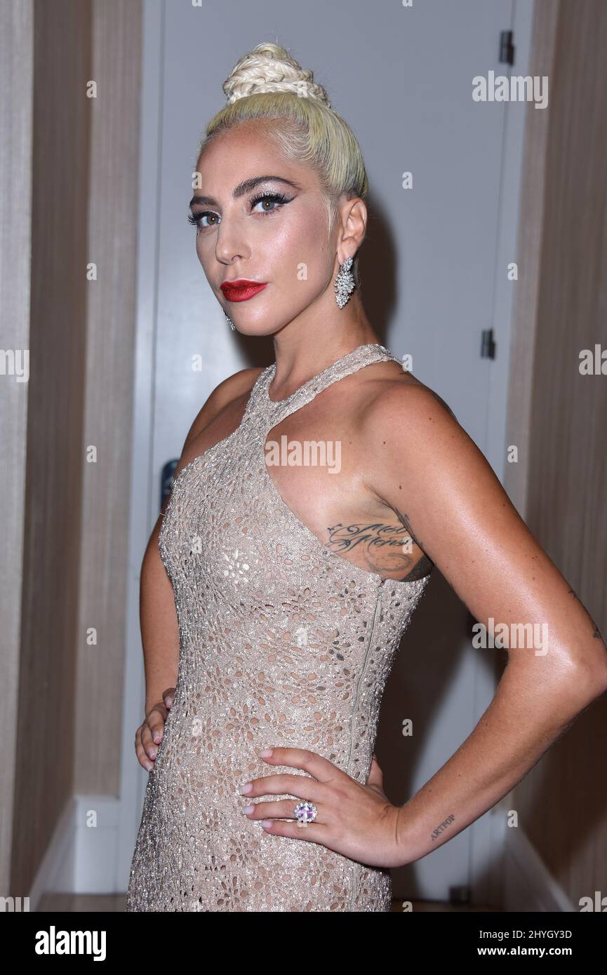 Lady Gaga nahm an der American Cinematheque Award-Verleihung 32. zu Ehren von Bradley Cooper im Beverly Hilton Hotel in Los Angeles, Kalifornien, Teil Stockfoto