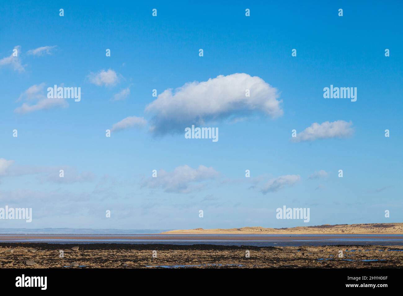Wolken über Aberlady Bay, East Lothian, Schottland. Stockfoto