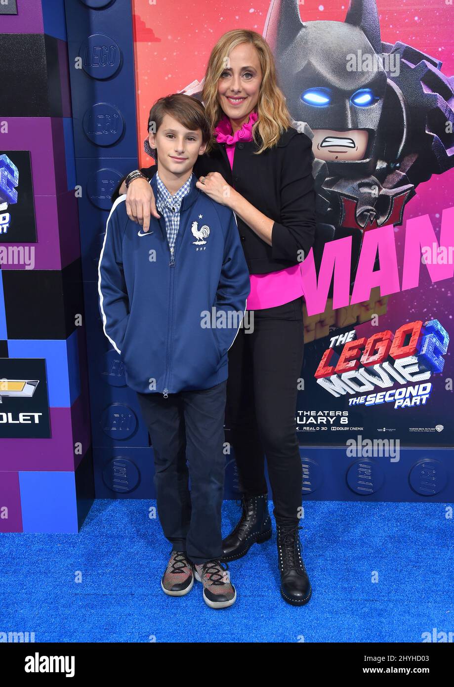 Kim Raver und Leo Kipling Boyer kommen zur Weltpremiere „The LEGO Movie 2: The Second Part“ im Village Theatre Stockfoto