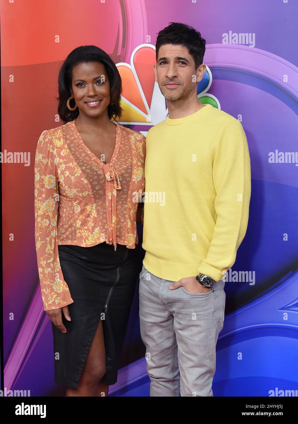Cassandra Freeman und Raza Jaffrey beim NBC Universal Mid Season Press Day in Los Angeles Stockfoto