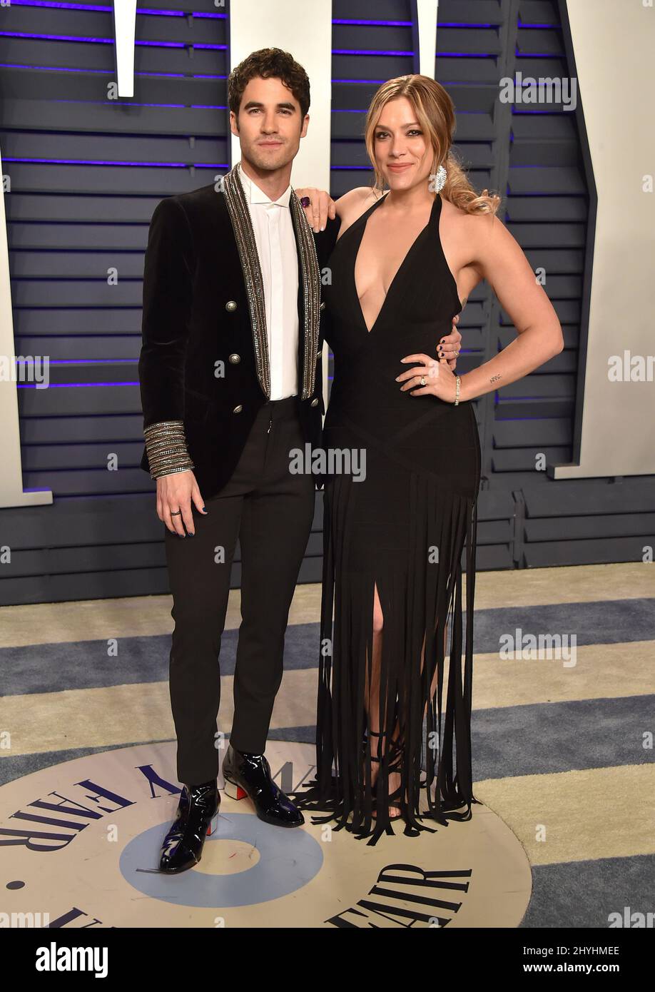 Darren Criss und Mia Swer nahmen an der Vanity Fair Oscar Party 2019 Teil, die im Wallis Annenberg Center for the Performing Arts in Beverly Hills, CA, stattfand Stockfoto Darren Criss und Mia Swer nahmen an der Vanity Fair Oscar Party 2019 Teil, die im Wallis Annenberg Center for the Performing Arts in Beverly Hills, CA, stattfand Stockfoto
