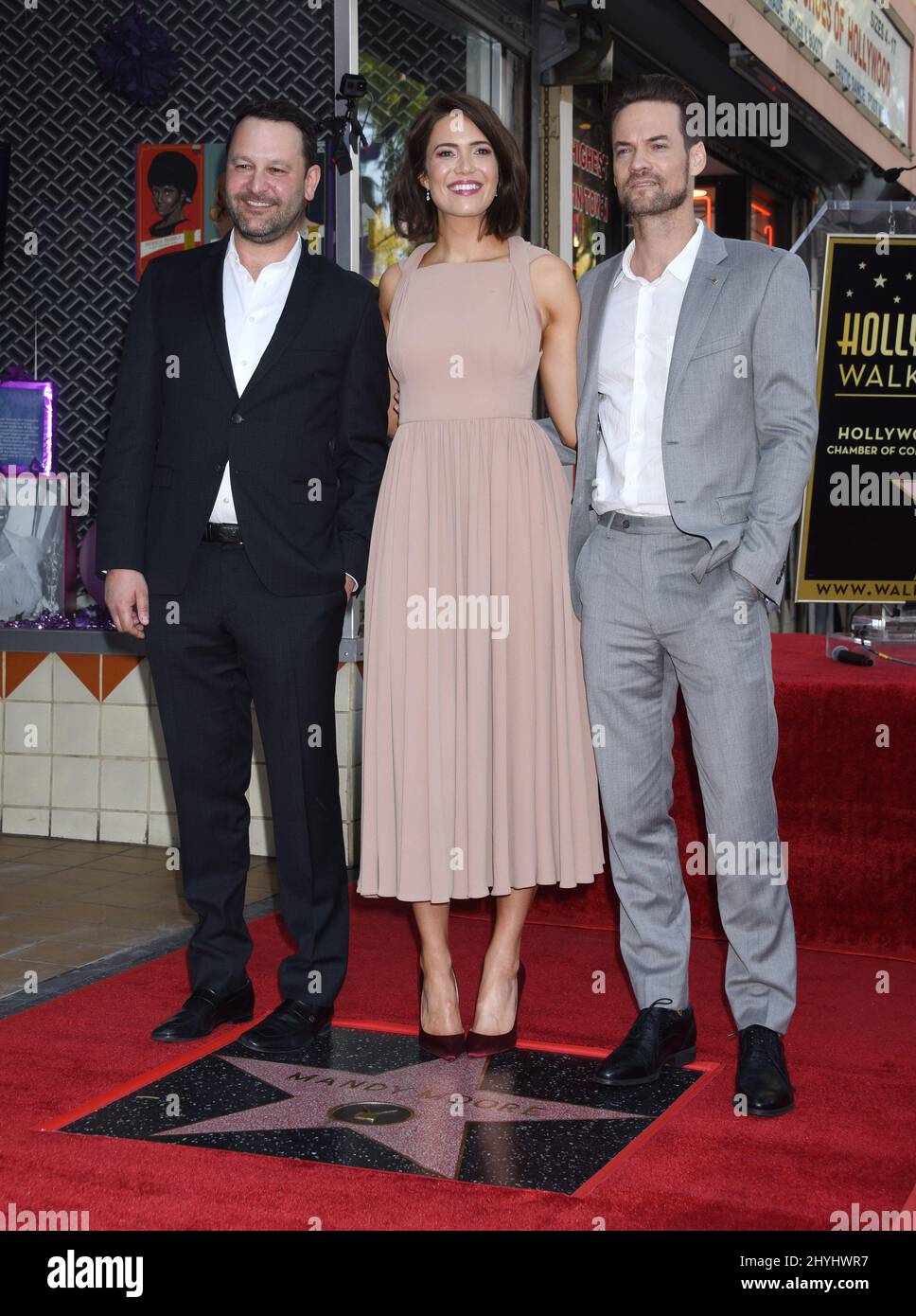 Dan Fogelson, Mandy Moore und Shane West bei der Mandy Moore Star Ceremony, die am 25. März 2019 auf dem Hollywood Walk of Fame in Hollywood, ca. Stockfoto