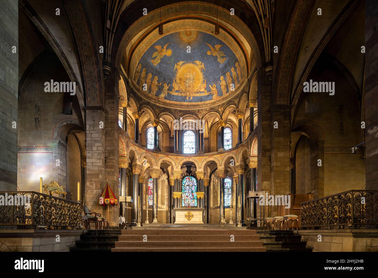 Maastricht, Liebfrauenbasilika, Basiliek van Onze-Lieve-Vrouw-Tenhemelopneming, Chorraum Stockfoto