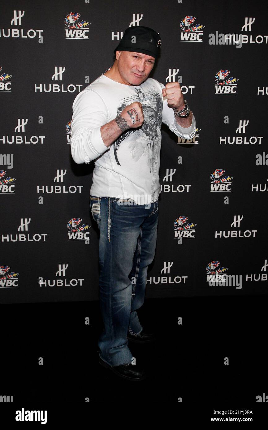 Vinny Paz bei der Ankunft beim Hublot Night of Champions Gala Dinner zur Unterstützung des WBC Jose Sulaiman Boxers Fund, Encore Hotel Las Vegas, USA Stockfoto