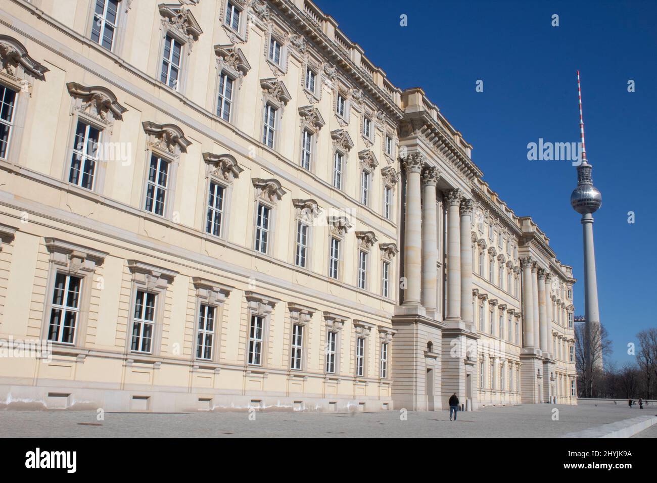 Das Humboldt Forum im wiederaufgebauten Berliner Schloss, mit dem