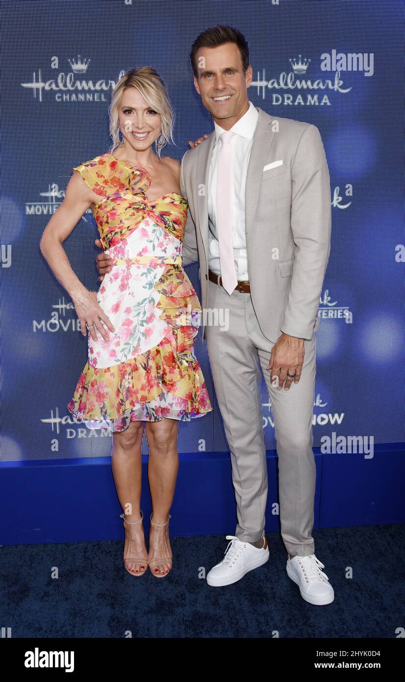 Debbie Matenopoulos und Cameron Mathison im Hallmark Channel und Hallmark Movies & Mysteries 2019 Sommer-TCA in einer privaten Residenz in Beverly Hills am 26. Juli 2019 in Beverly Hills, ca. Stockfoto