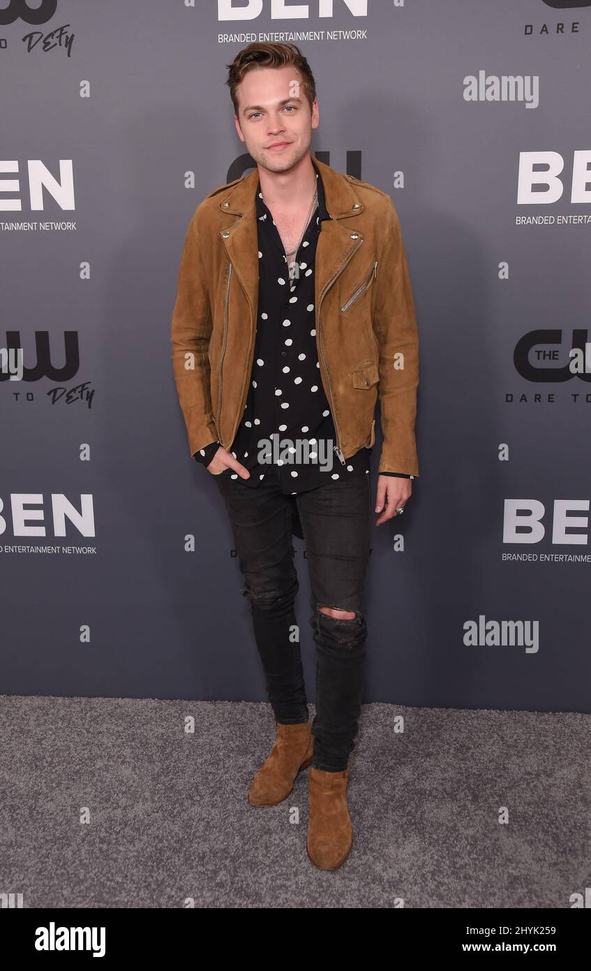 Alexander Calvert kommt zur Sommer TCA All Star Party des CW im Beverly Hilton Hote Stockfoto