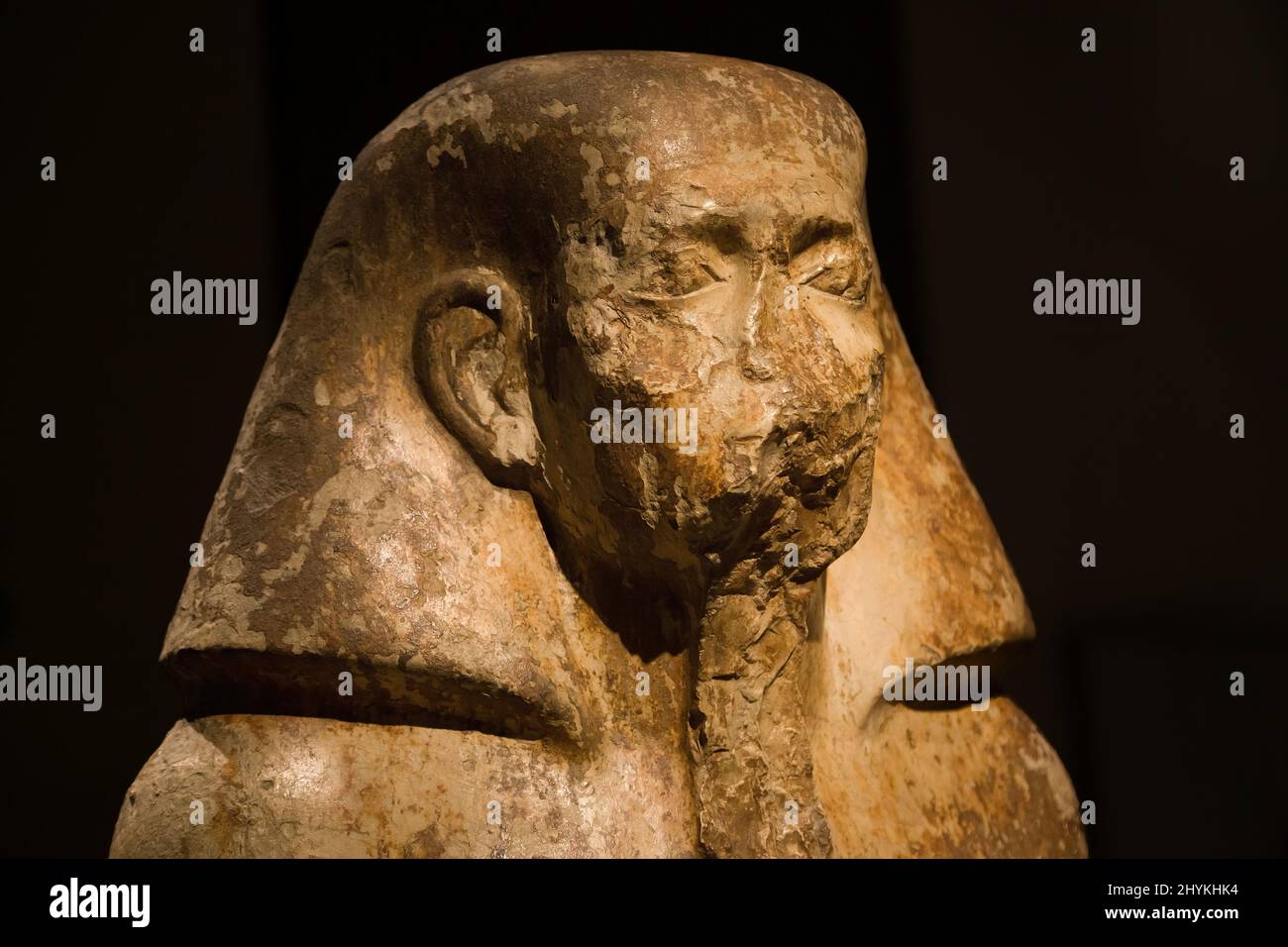 Turin, Italien - 14. August 2021: Statue des Gouverneurs Wahka, Sohn des Neferhotep, im Ägyptischen Museum von Turin, Italien. Stockfoto