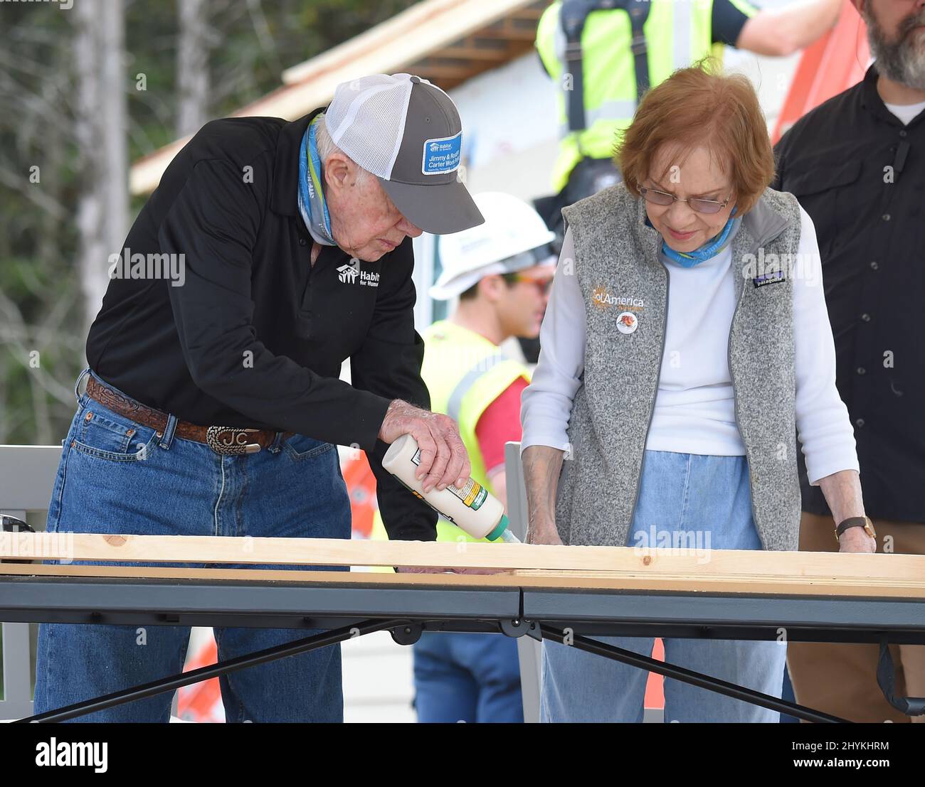 Jimmy Carter und Rosalyn Carter engagieren sich am 11. Oktober 2019 ehrenamtlich bei Habitat for Humanity, um beim Bau von Häusern in Nashvilles Park Preserve-Nachbarschaft zu helfen Stockfoto