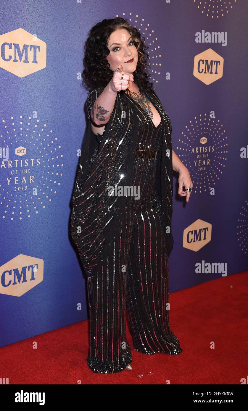 Ashley McBryde bei der CMT Artists of the Year 2019 im Schermerhorn Symphony Center Stockfoto