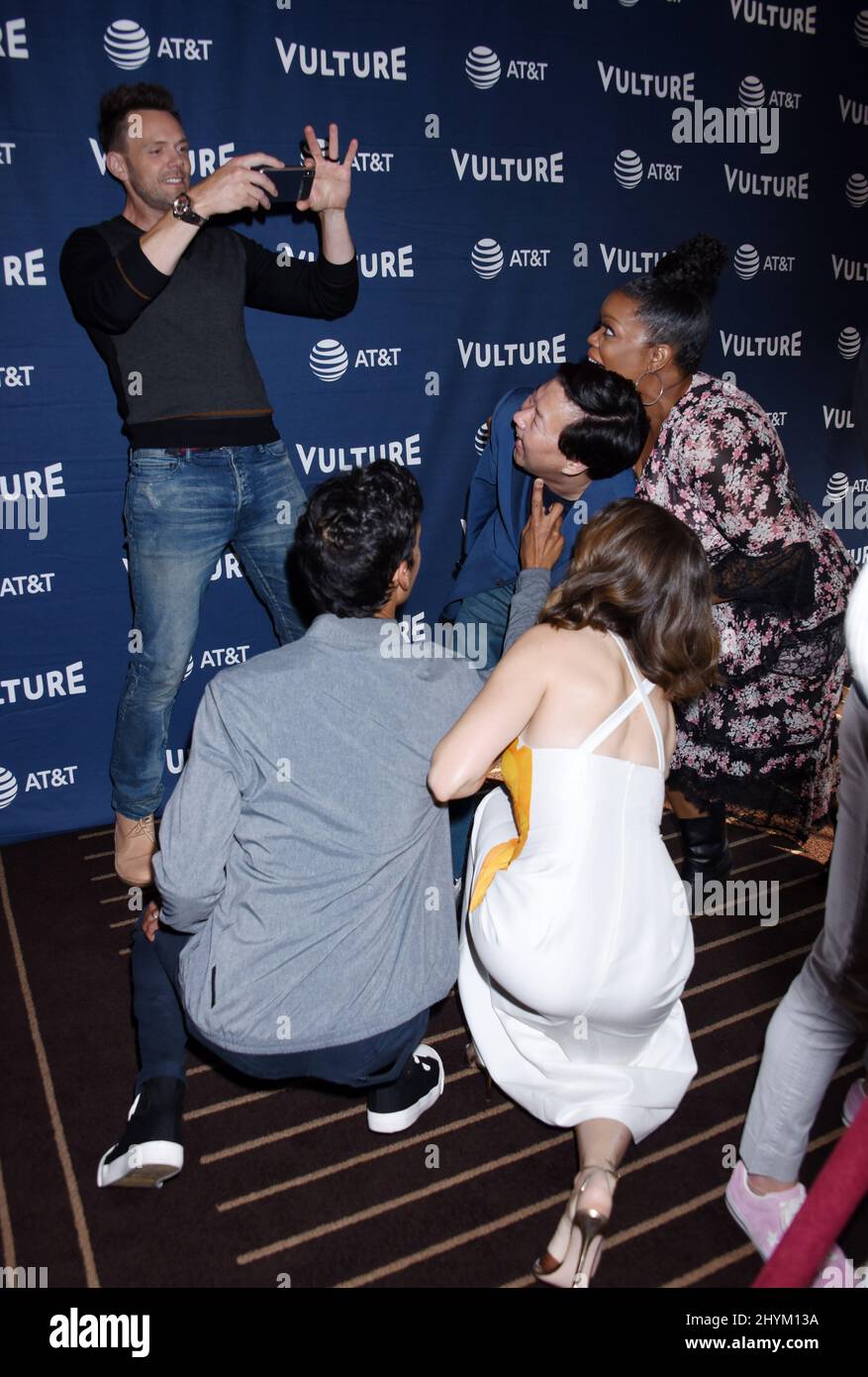 Joel McHale, Danny Pudi, Ken Jeong, Yvette Nicole Brown und Alison Brie beim Vulture Festival Los Angeles 2019, das am 10. November 2019 im Hollywood Roosevelt Hotel in Hollywood, CA, stattfand. Stockfoto