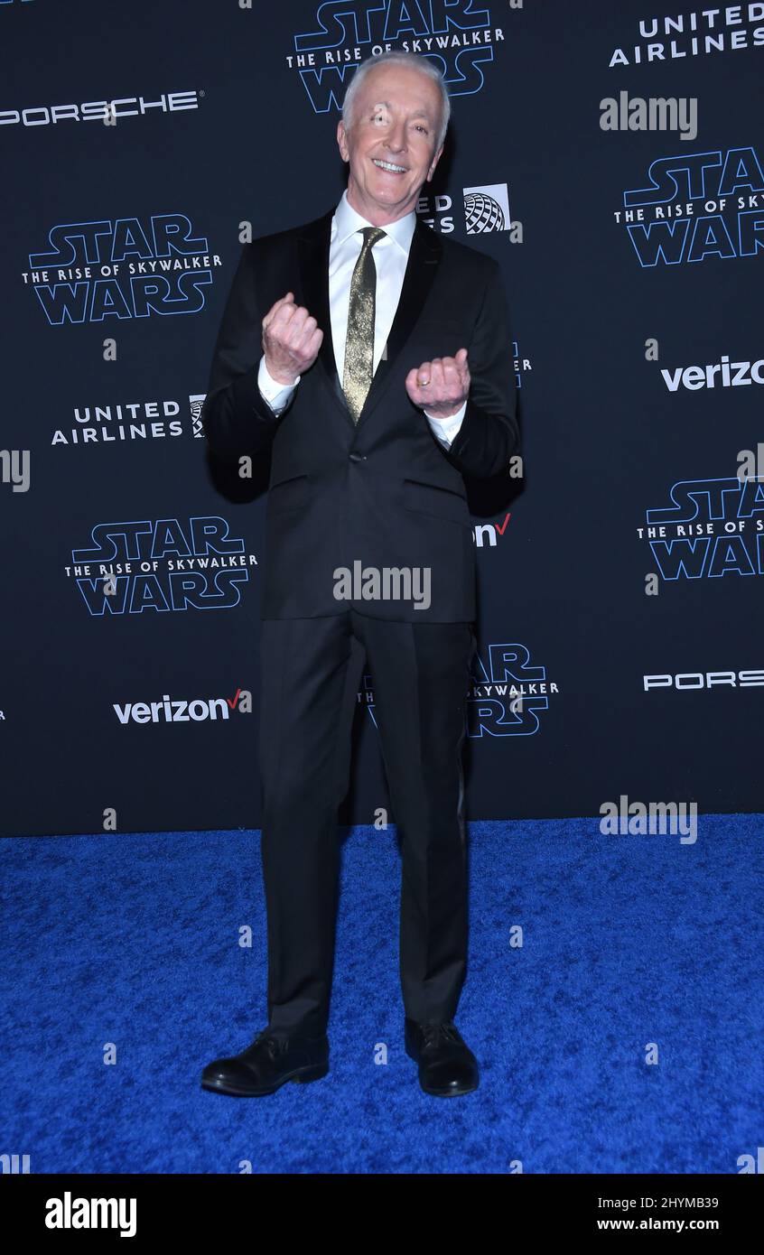 Anthony Daniels bei der Weltpremiere von Star Wars: The Rise of Skywalker in Los Angeles Stockfoto