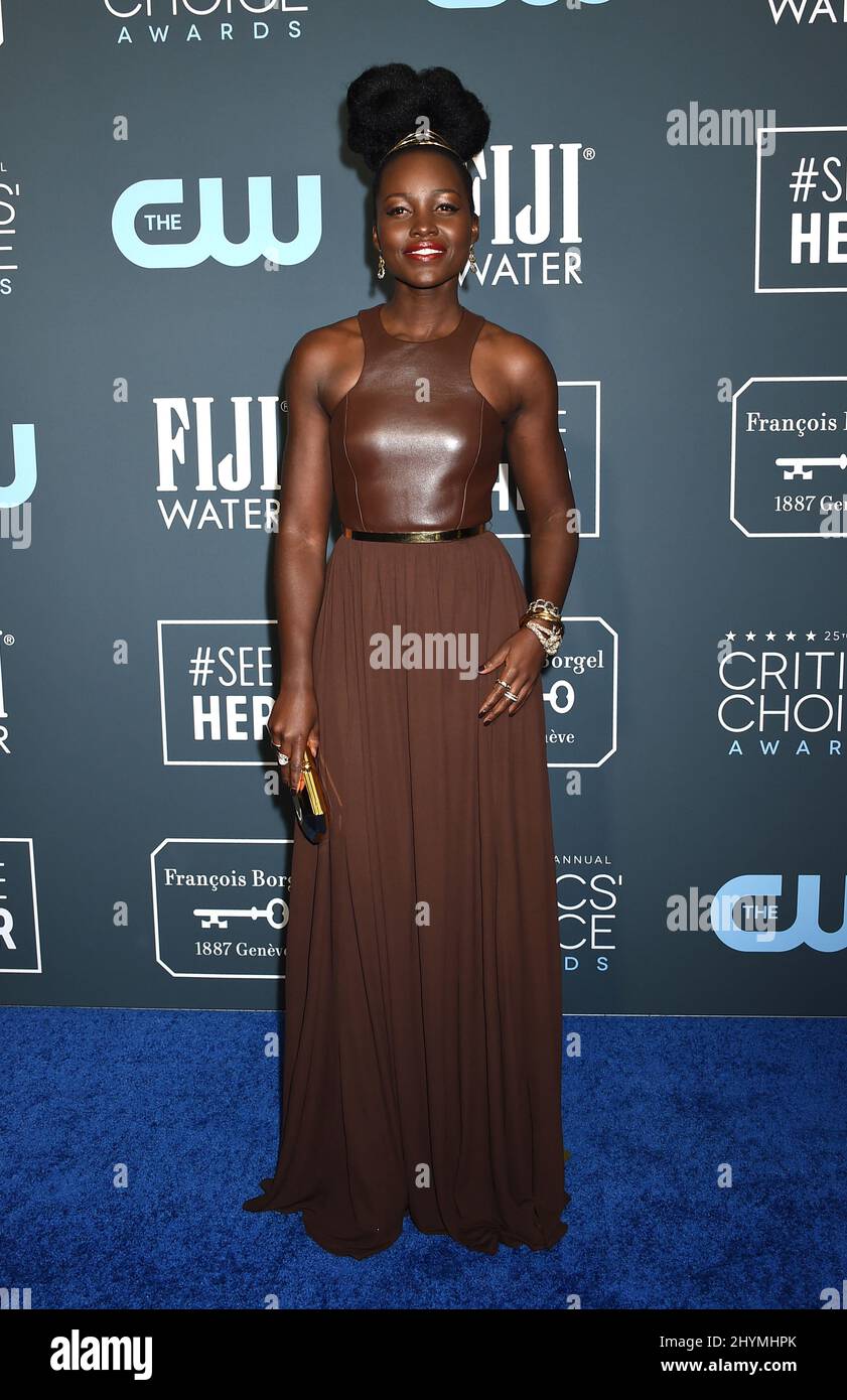 Lupita Nyong'o bei den Annual Critics' Choice Awards 25., die am 12. Januar 2020 in Santa Monica, USA, bei Barker Hanger verliehen wurden. Stockfoto