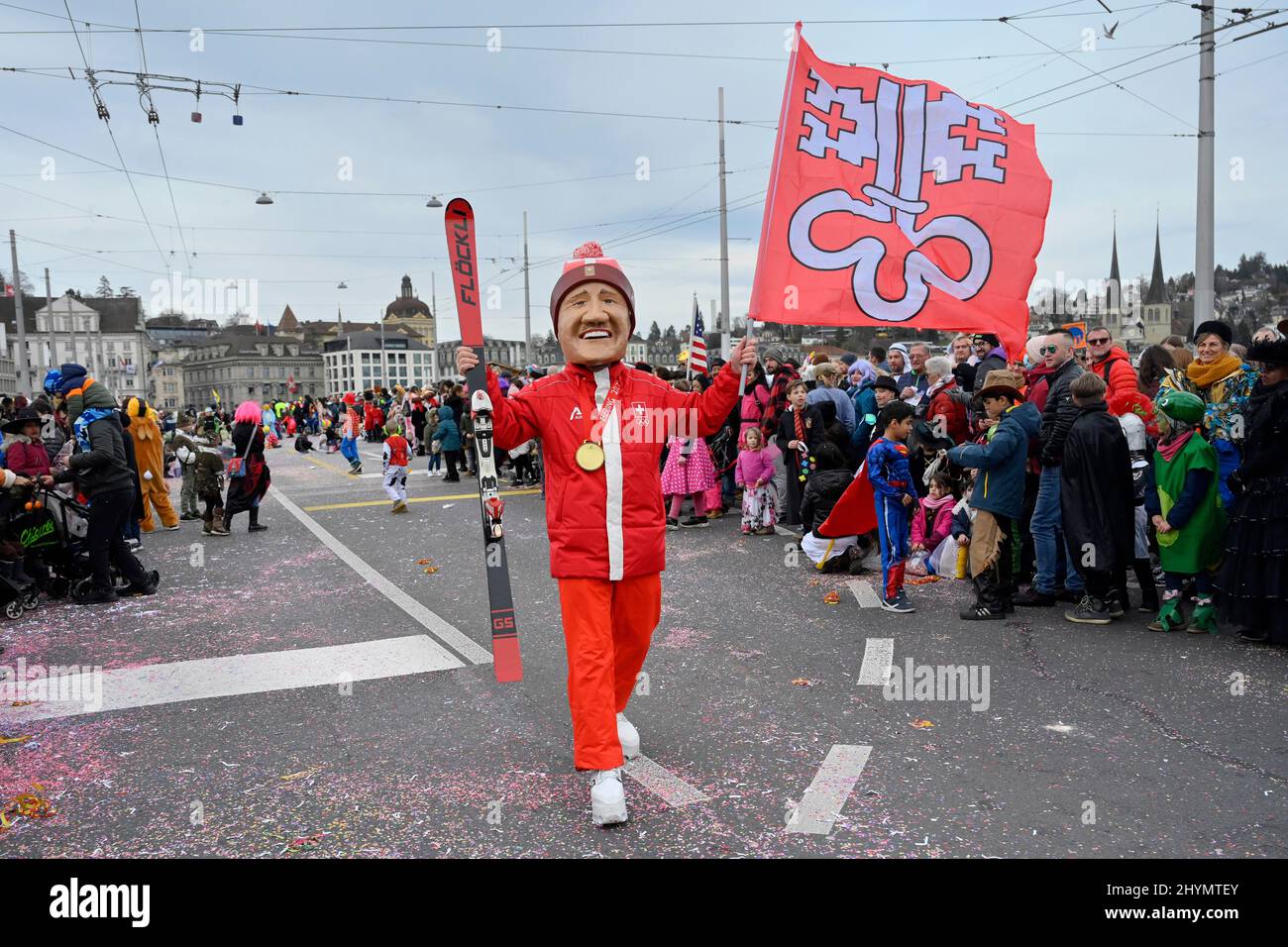 Faschingsläufer Marco Odermatt, Luzern, Schweiz, Karnevalsparade, Parade mit verkleideten Menschen, Schweiz Stockfoto