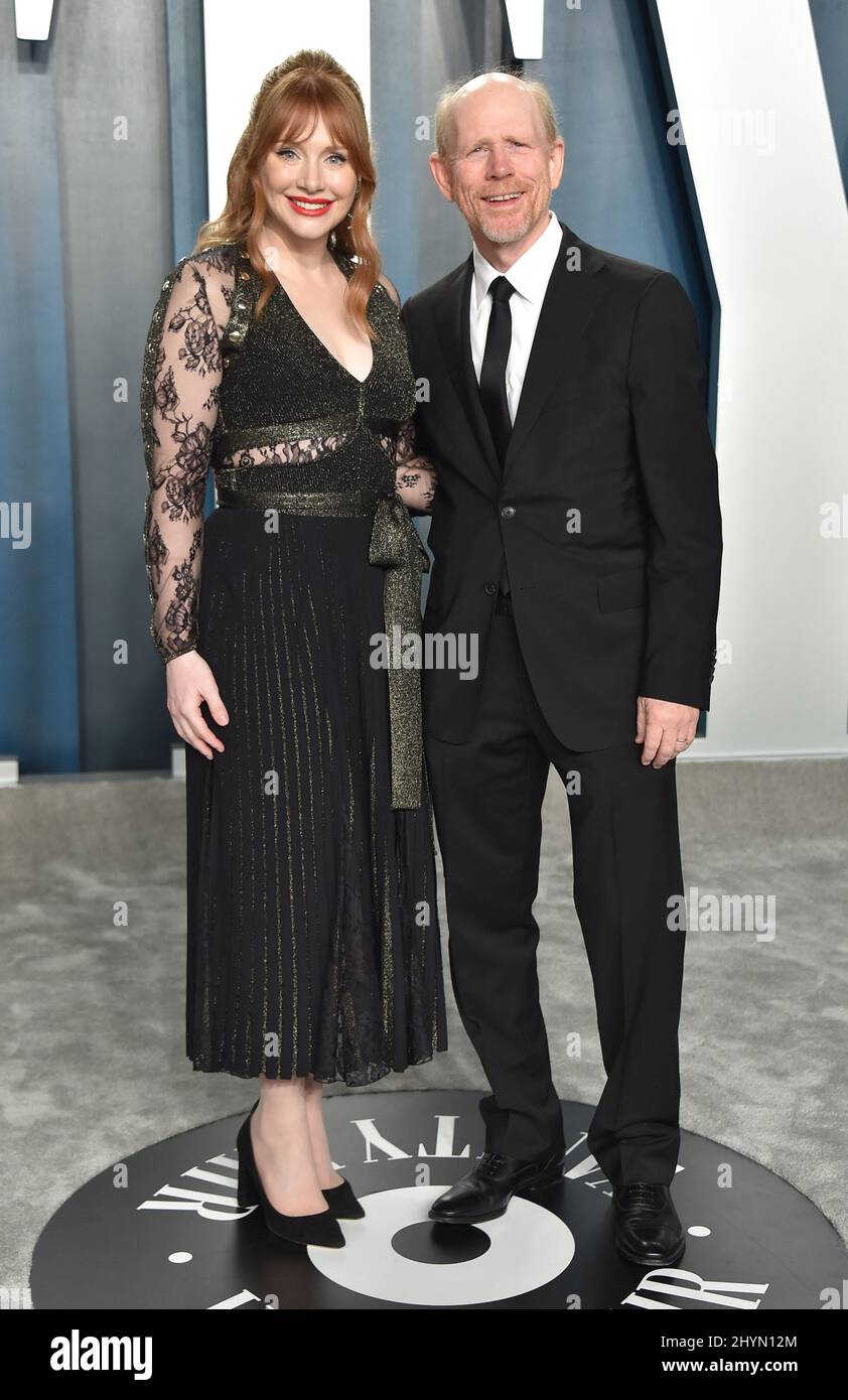 Bryce Dallas Howard und Ron Howard bei der Vanity Fair Oscar Party 2020, die am 9. Februar 2020 im Wallis Annenberg Center for the Performing Arts in Beverly Hills, CA, stattfand. Stockfoto