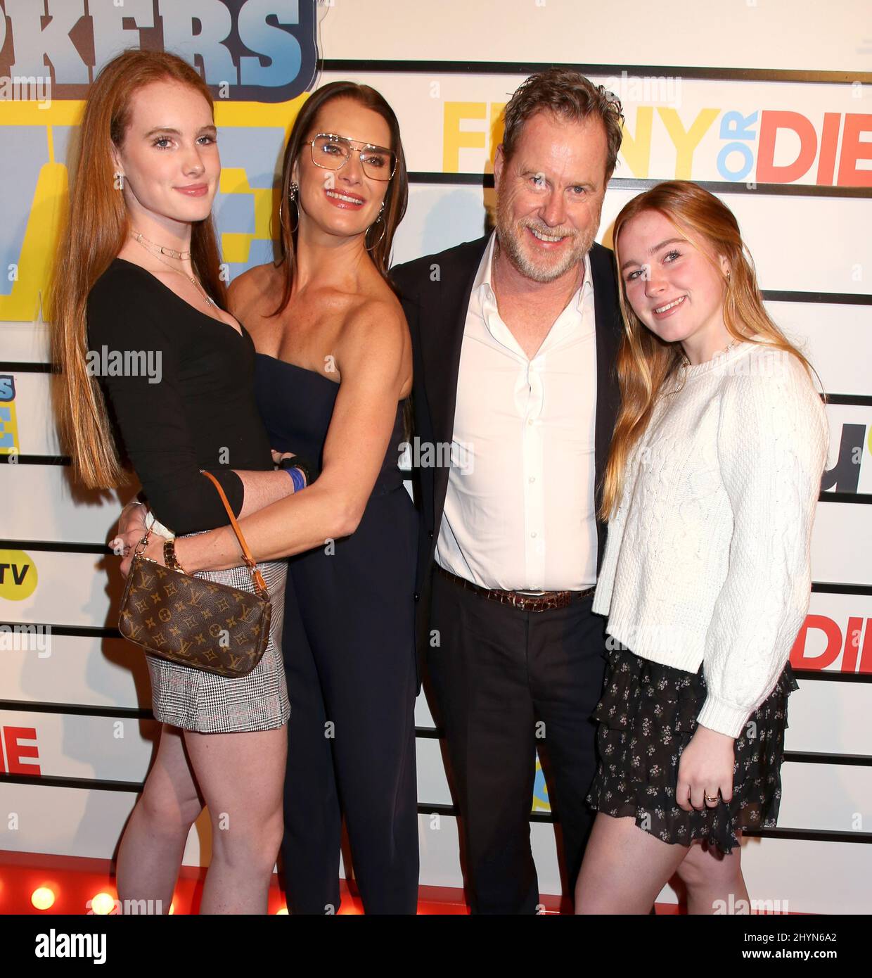 Brooke Shields, Chris Henchy, Tochter Rowan Henchy & Tochter G, die an der unpraktischen Jokers: The Movie Special Screening am Dienstag, den 18. Februar 2020, im AMC Lincoln Square, New York, USA, teilnahmen. Stockfoto