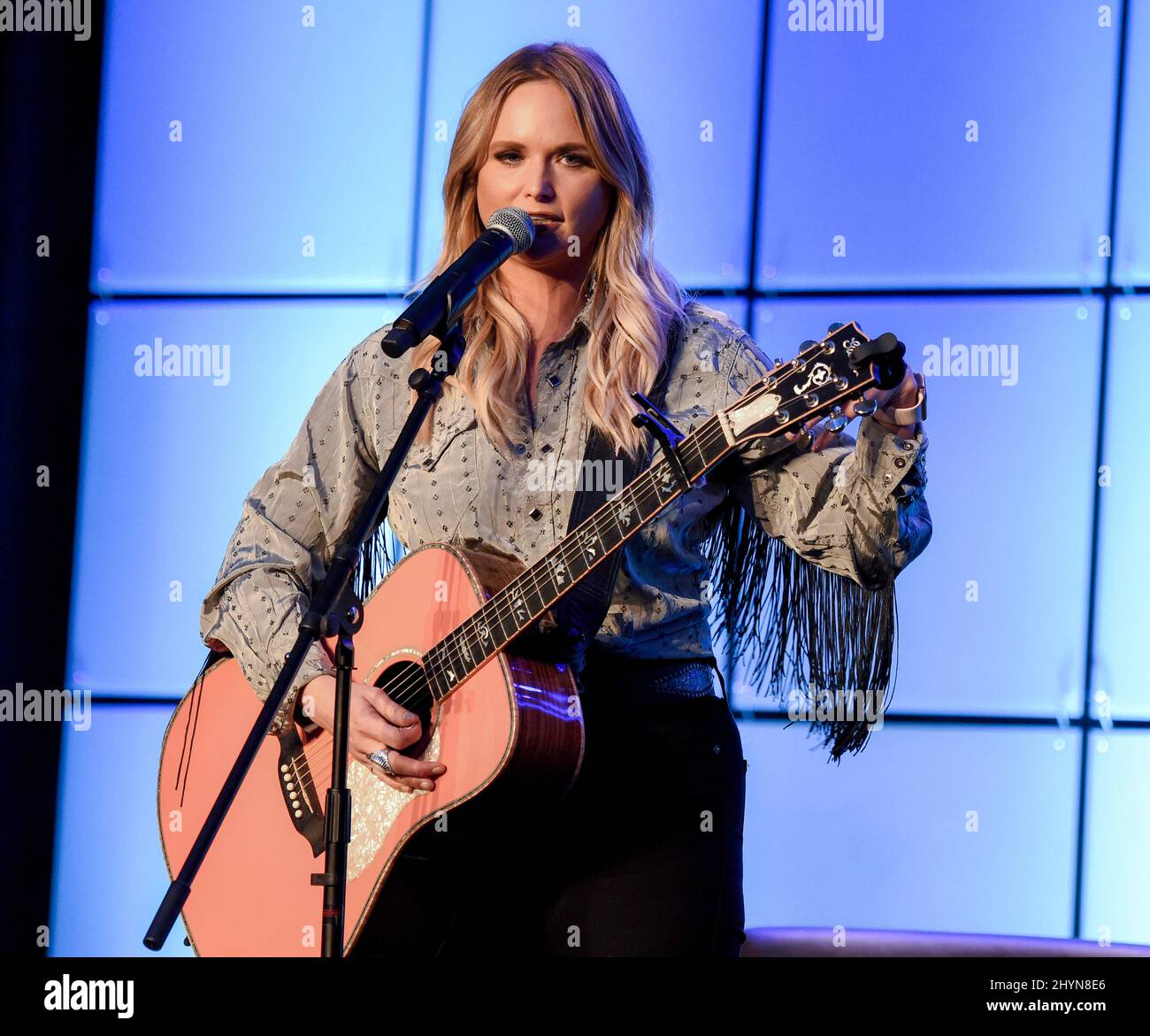 Miranda Lambert auf der Bühne des Panels „Ein Gespräch mit Miranda Lambert“ während des Country Radio Seminars 2020 im Omni Nashville in Nashville, Tennessee Stockfoto