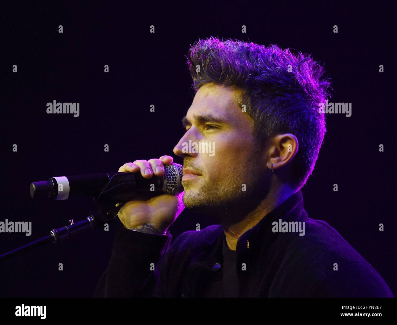 Michael Ray auf der Bühne beim Mittagessen von Warner Music Nashville während des Country Radio Seminars 2020 im Omni Nashville in Nashville, Tennessee Stockfoto