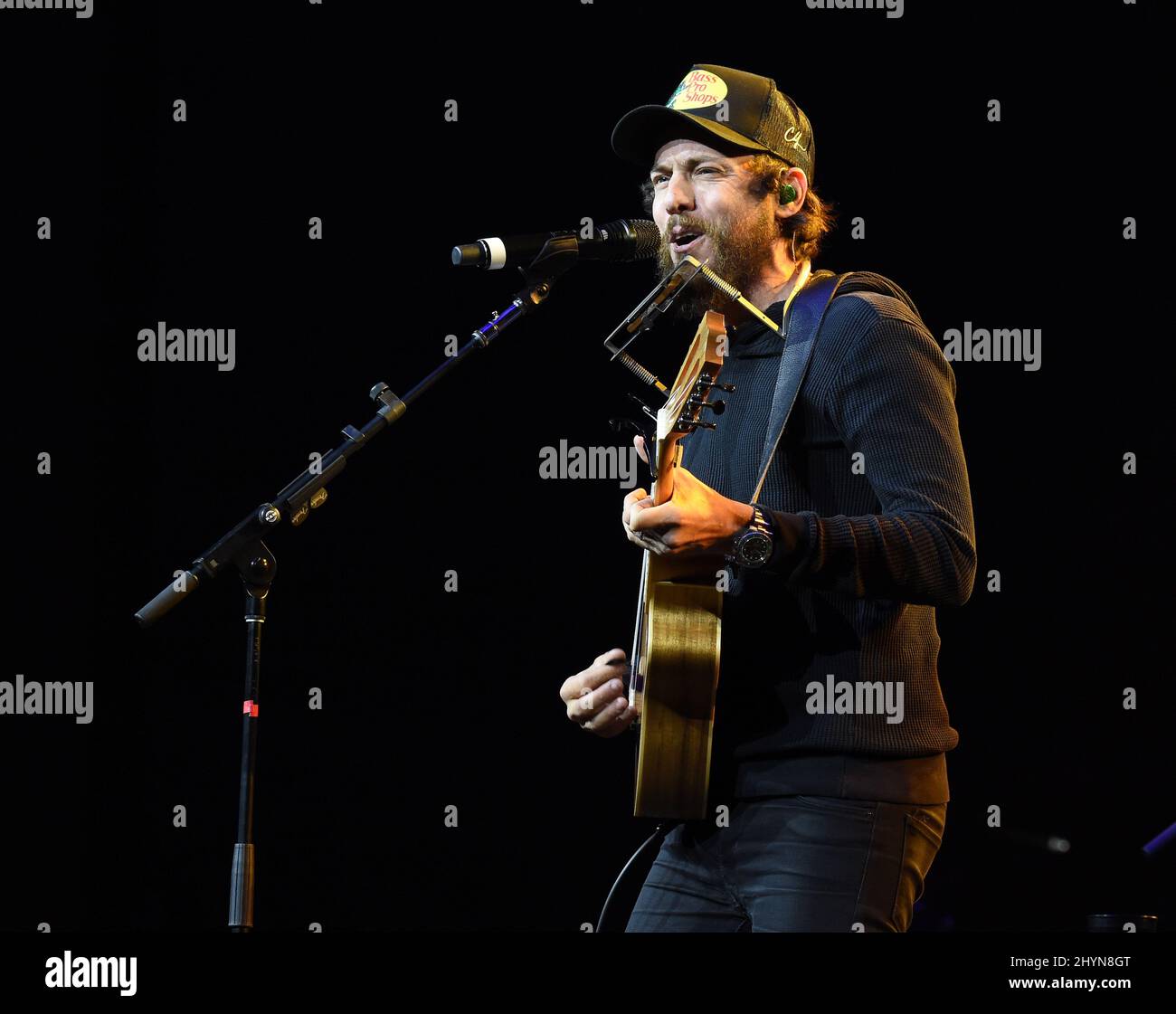 Chris Janson auf der Bühne beim Mittagessen von Warner Music Nashville während des Country Radio Seminars 2020 im Omni Nashville in Nashville, Tennessee Stockfoto