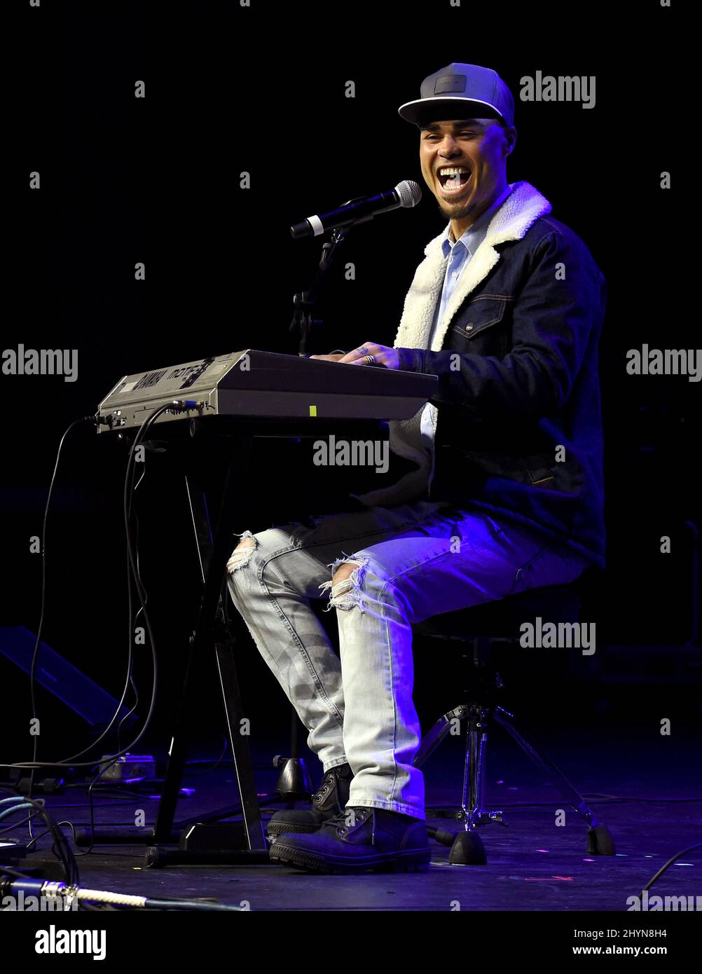 Shy Carter auf der Bühne beim Mittagessen von Warner Music Nashville während des Country Radio Seminars 2020 im Omni Nashville in Nashville, Tennessee Stockfoto