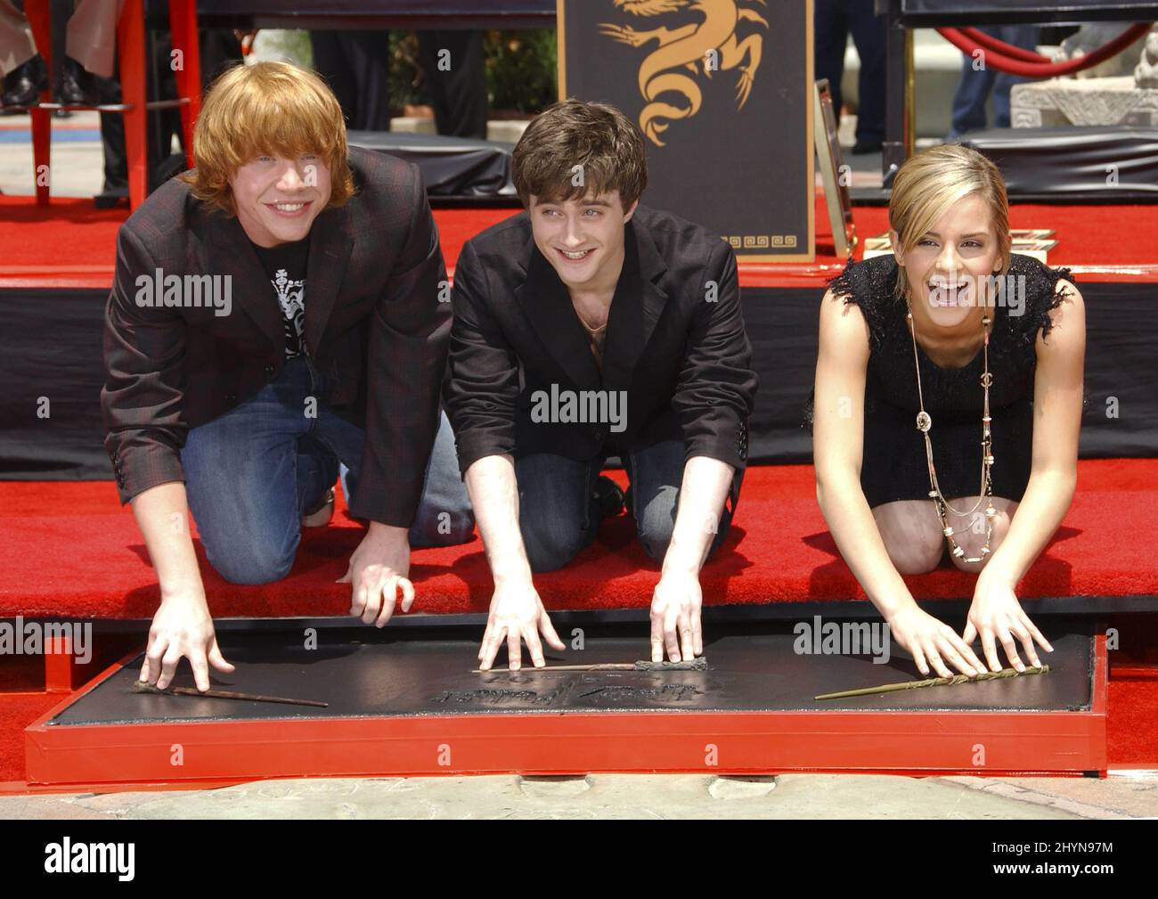Daniel Radcliffe, Rupert Grint & Emma Watson nehmen an der „Harry Potter“-Zeremonie in Hollywood Teil. Bild: UK Press Stockfoto
