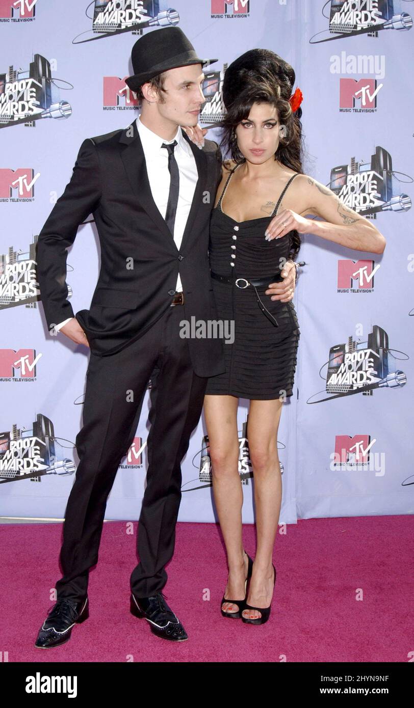 Amy Winehouse und ihr Mann Blake Fielder-Civil nehmen an den MTV Movie Awards 2007 Teil, die im Gibson Amphitheatre in den Universal Studios in Kalifornien verliehen werden. Bild: UK Press Stockfoto