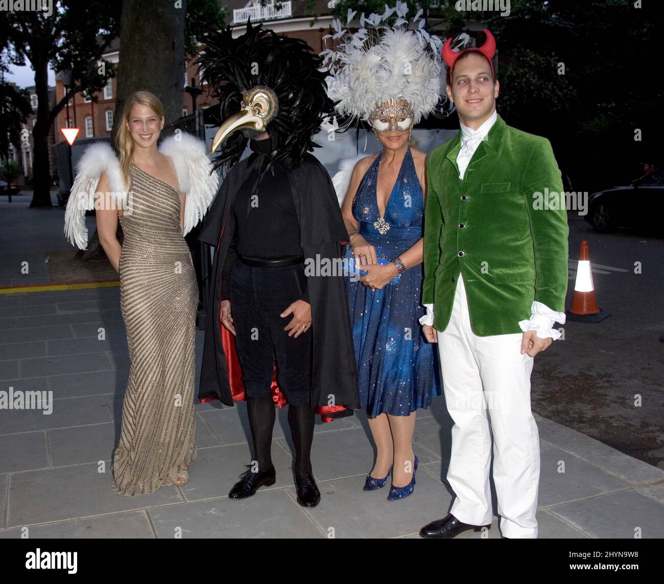 Prinz und Prinzessin Michael von Kent, Lady Gabriella Windsor und Lord Frederick besuchen Kronprinz Pavlos von Griechenland 40. Birthday Party in Chelsea, London. Bild: UK Press Stockfoto