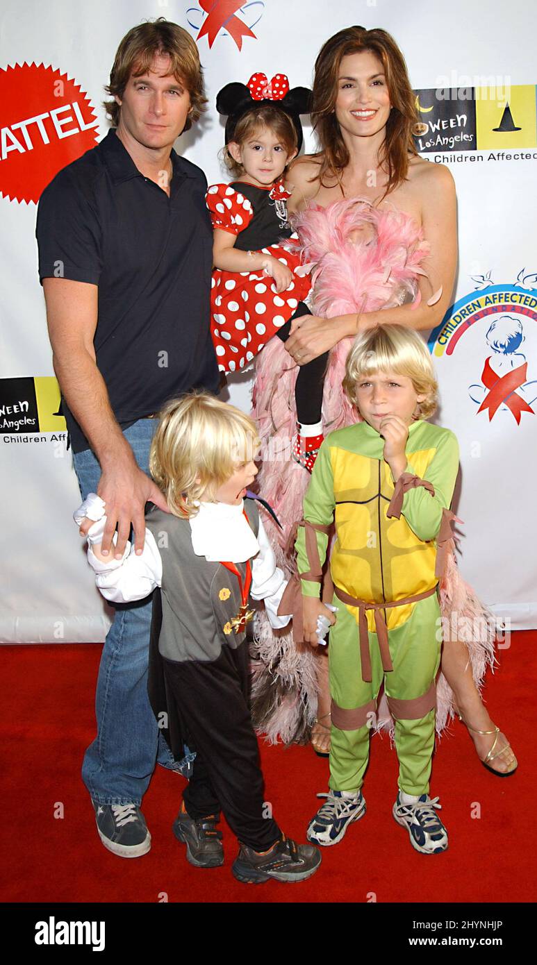 CINDY CRAWFORD & RANDE GERBER MIT TOCHTER KAYA, SOHN PRESLEY & FIEND(01)