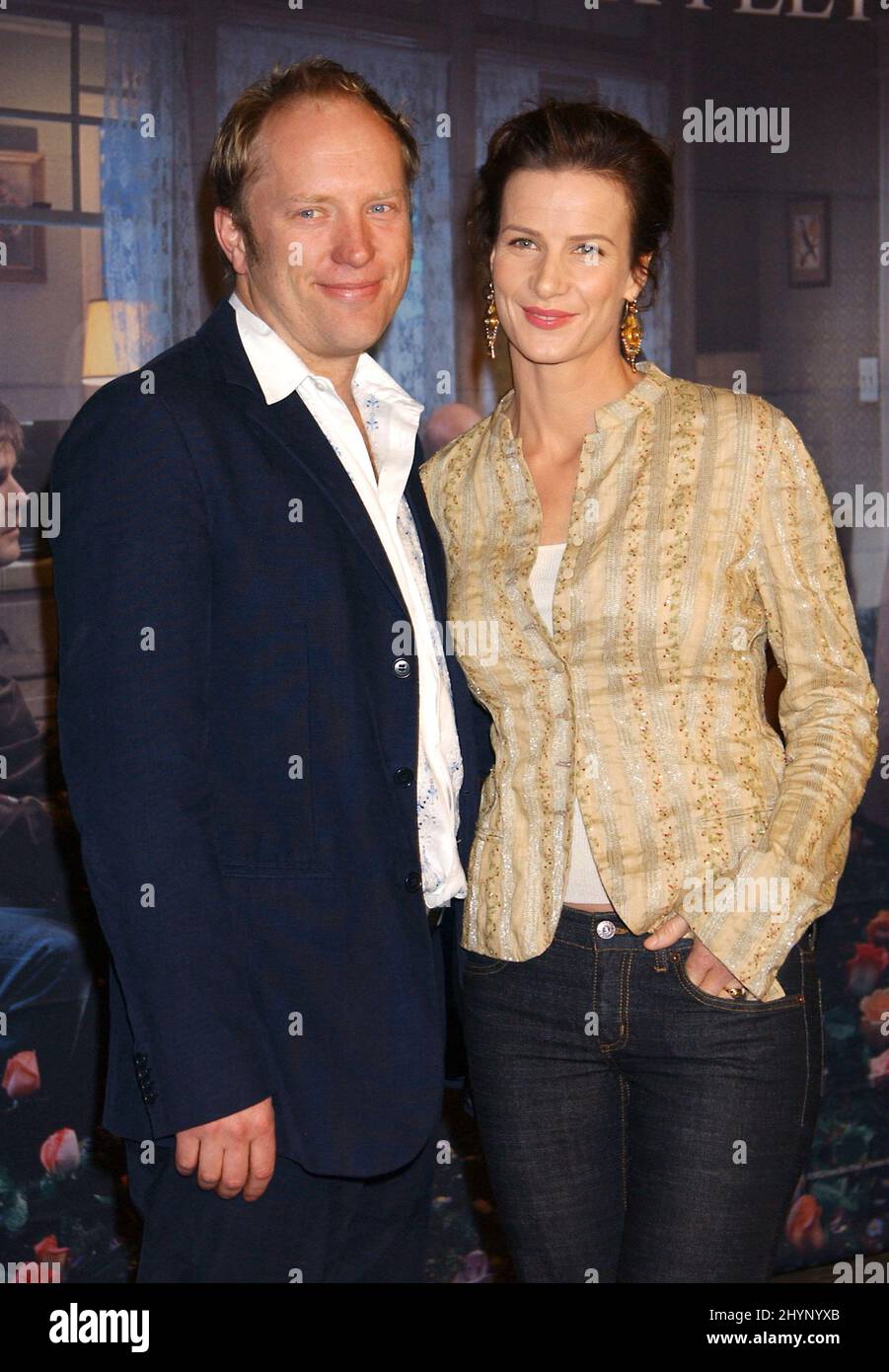 RACHEL GRIFFITHS UND ANDREW TAYLOR NEHMEN AN DER PREMIERE VON „SIX FEET UNDER“ IN LA TEIL. BILD: BRITISCHE PRESSE Stockfoto