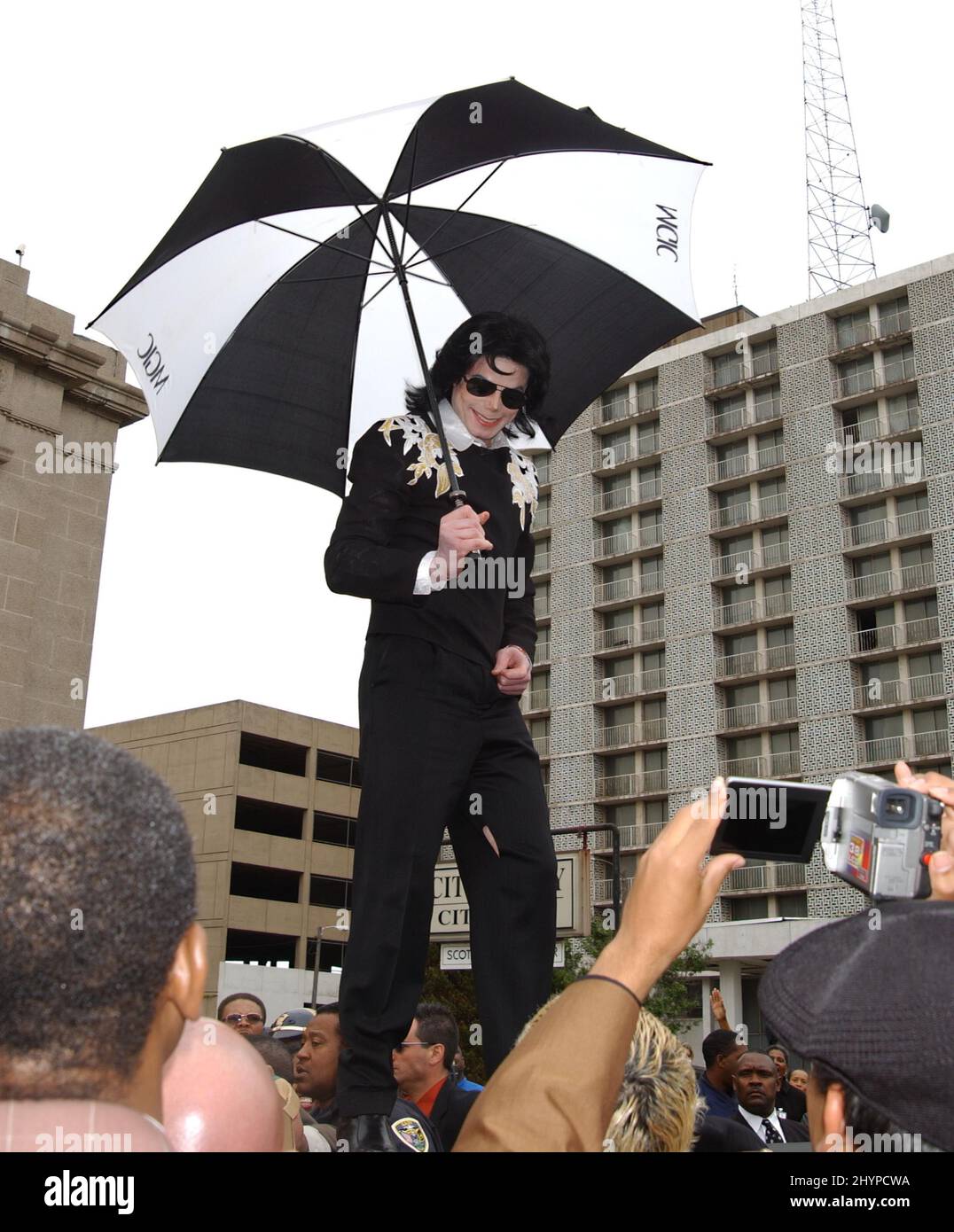 MICHAEL JACKSON BESUCHT SEINE HEIMATSTADT GARY, INDIANA, WO ER DEN SCHLÜSSEL ZUR STADT ERHIELT. BILD: BRITISCHE PRESSE Stockfoto