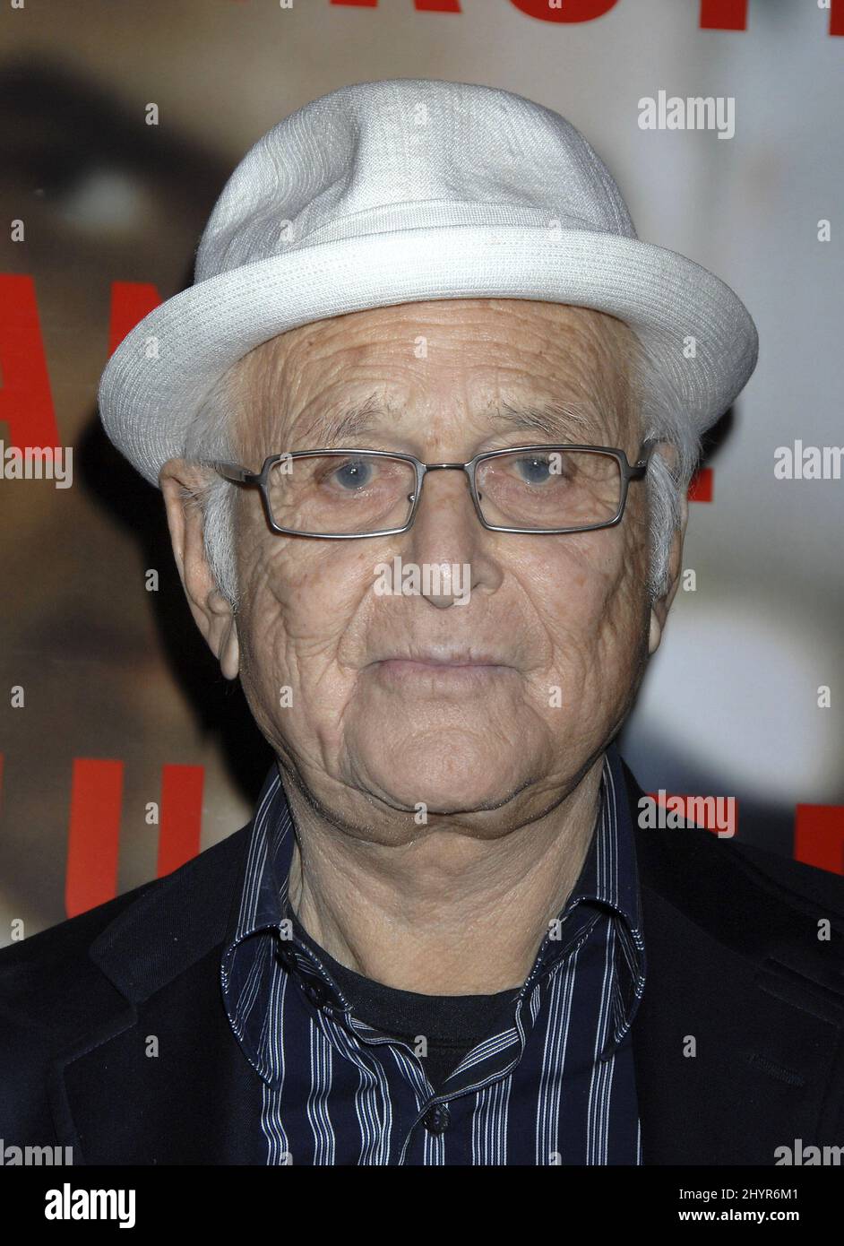 Norman Lear nimmt an der „Michael Clayton“-Vorführung im DGA Theatre in Hollywood Teil. Stockfoto