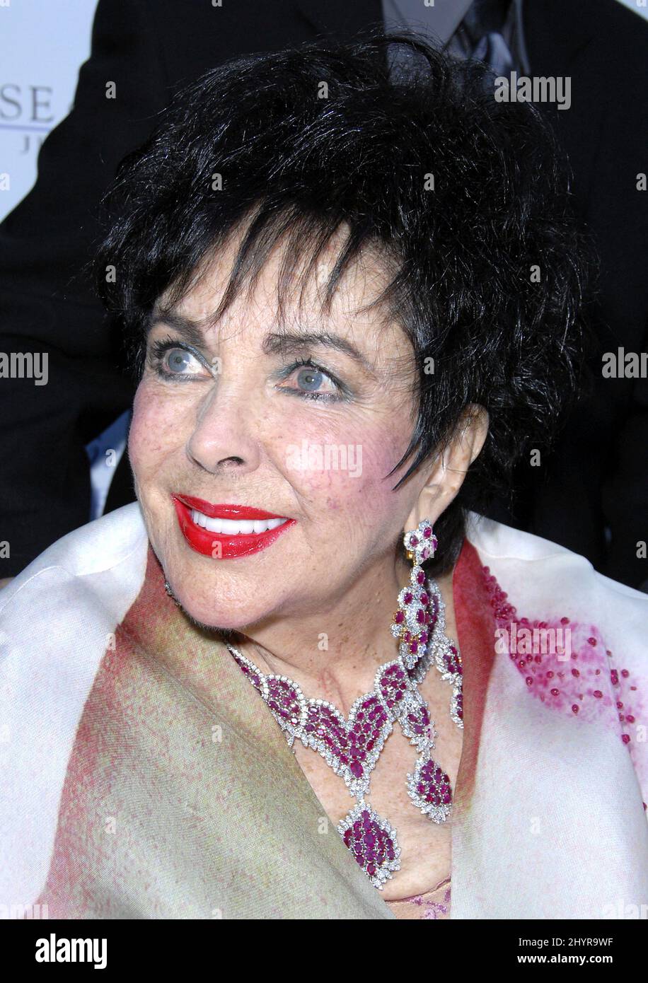 Dame Elizabeth Taylor bei der Holiday Collection des House of Taylor in Gearys, Los Angeles. Stockfoto