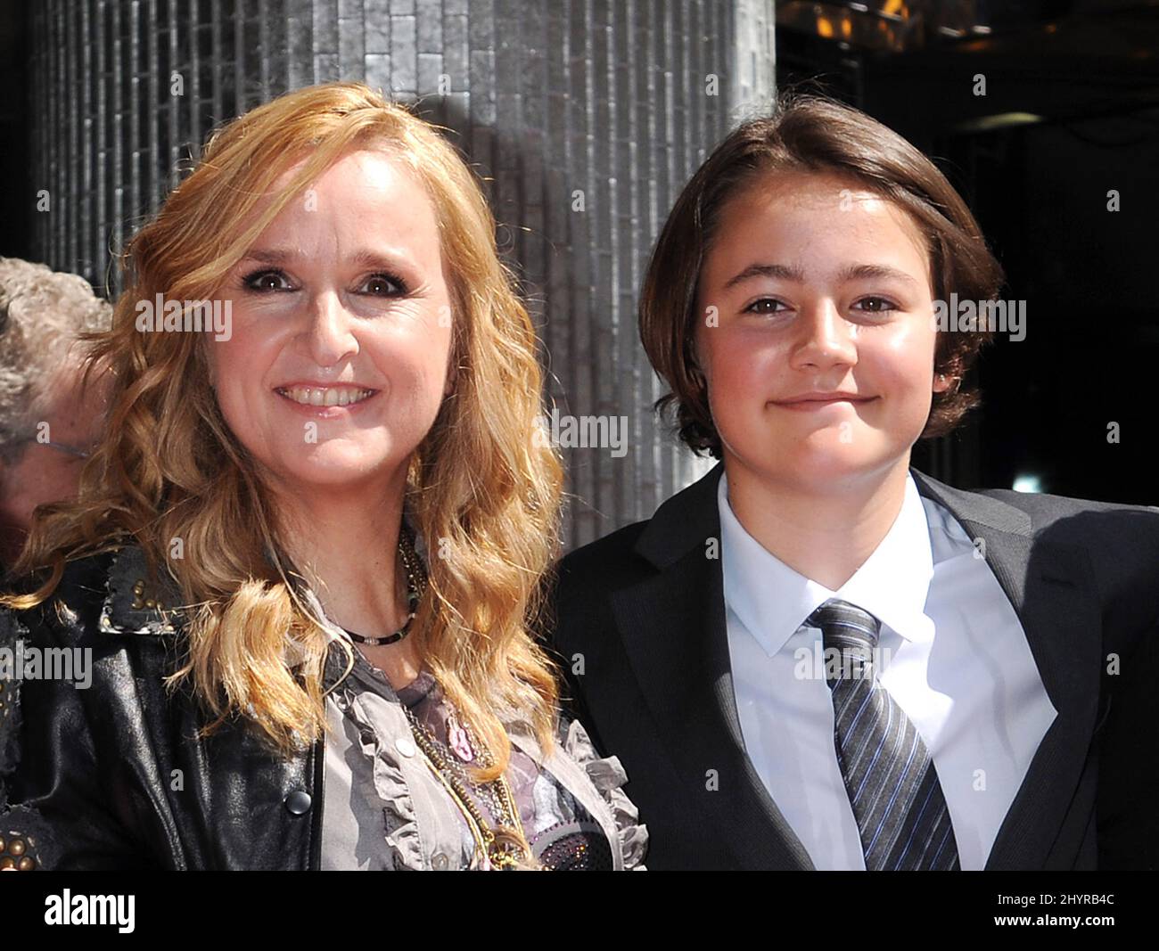 Beckett Cypher, der 21-jährige Sohn von Melissa Etheridge und Ex-Frau Julie Cypher, starb heute. Der Musiker David Crosby war sein biologischer Vater. 27. September 2011 Hollywood, Ca. Melissa Etheridge und Beckett Cypher Melissa Etheridge Hollywood Walk of Fame Star Ceremony Stockfoto