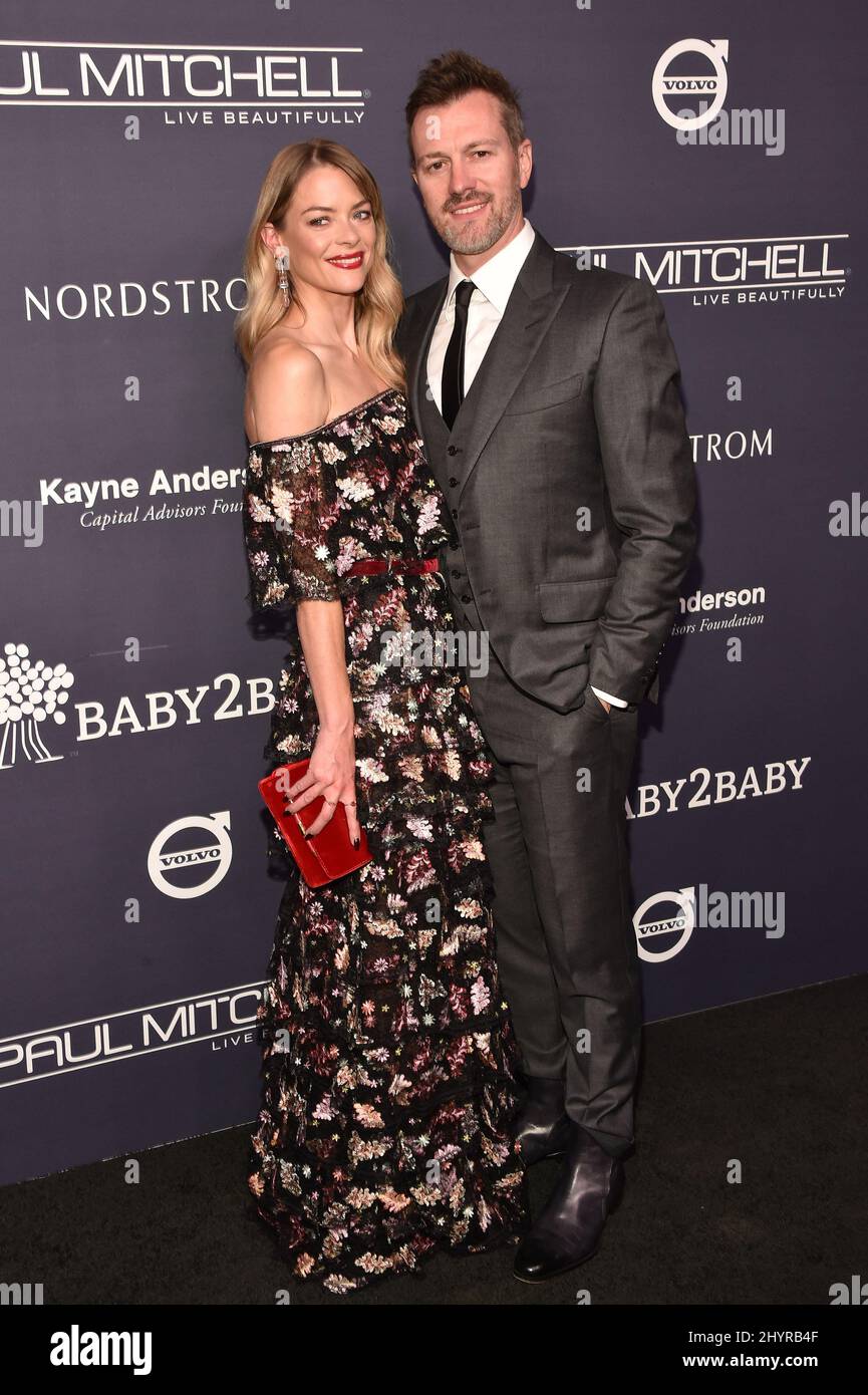 Jaime King reicht nach 12 Jahren Ehe Scheidungsurkunde vom Ehemann Kyle Newman ein. Jaime King und Kyle Newman bei der Gala 2017 Baby2Baby, die von Paul Mitchell am 11. November 2017 um 3Labs Uhr in Culver City, CA, präsentiert wurde. Stockfoto