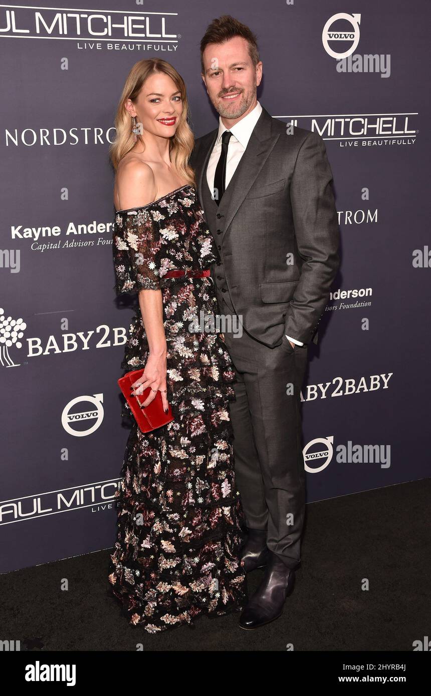 Jaime King reicht nach 12 Jahren Ehe Scheidungsurkunde vom Ehemann Kyle Newman ein. Jaime King und Kyle Newman bei der Gala 2017 Baby2Baby, die von Paul Mitchell am 11. November 2017 um 3Labs Uhr in Culver City, CA, präsentiert wurde. Stockfoto