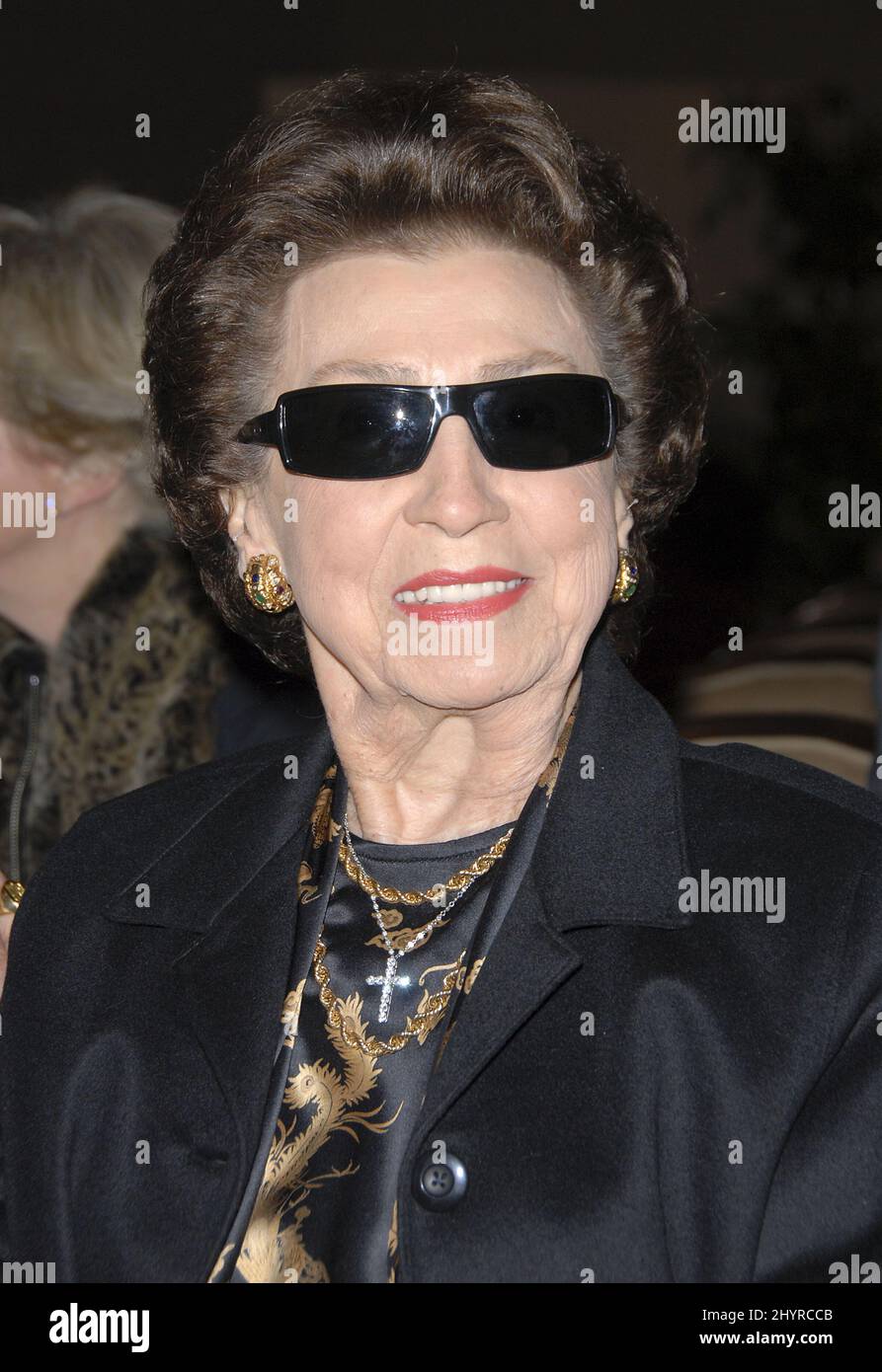Nancy Barbato, erste Frau von Frank Sinatra, bei einer Vorschau auf Frank Sinatras US-Briefmarke im Beverly Hilton Hotel in Los Angeles. Stockfoto