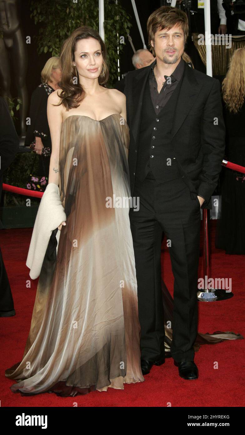 Angelina Jolie und Brad Pitt kommen bei den Annual Screen Actors Guild Awards 14. im Shrine Auditorium in Los Angeles an. Stockfoto