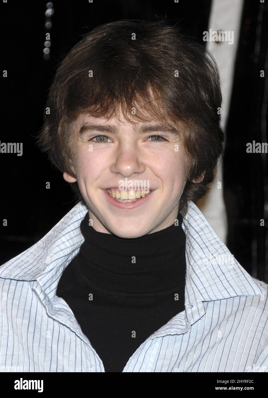 Freddie Highmore kommt bei der Premiere von „The Spiderwick Chronicles