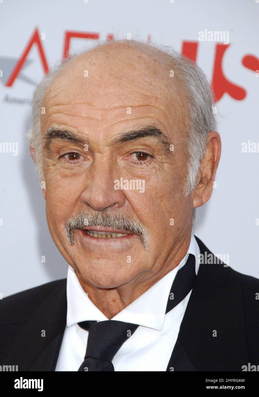 Sean Connery wurde am 25. August 1930 geboren und starb am 31. Oktober 2020 im Schlaf auf den Bahamas.8. Juni 2006 Hollywood, ca. Sean Connery der AFI Life Achievement Award 34.: Eine Hommage an Sir Sean Connery im Kodak Theatre Stockfoto