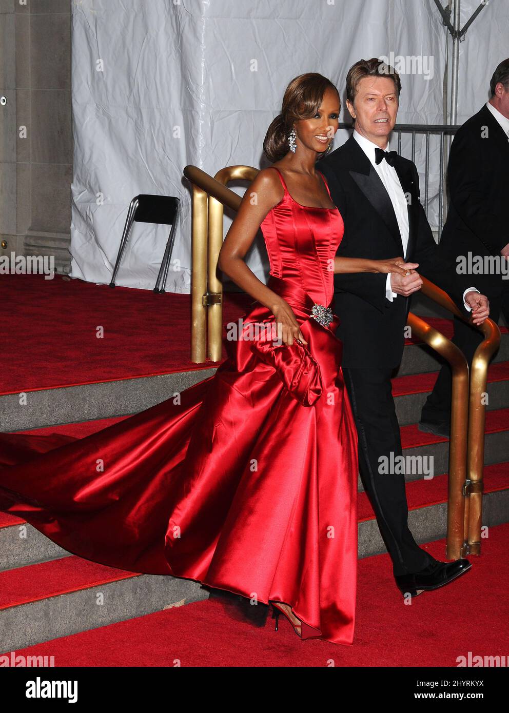 Iman und David Bowie kommen bei der Costume Institute Gala im Metropolitan Museum in New York City an. Stockfoto