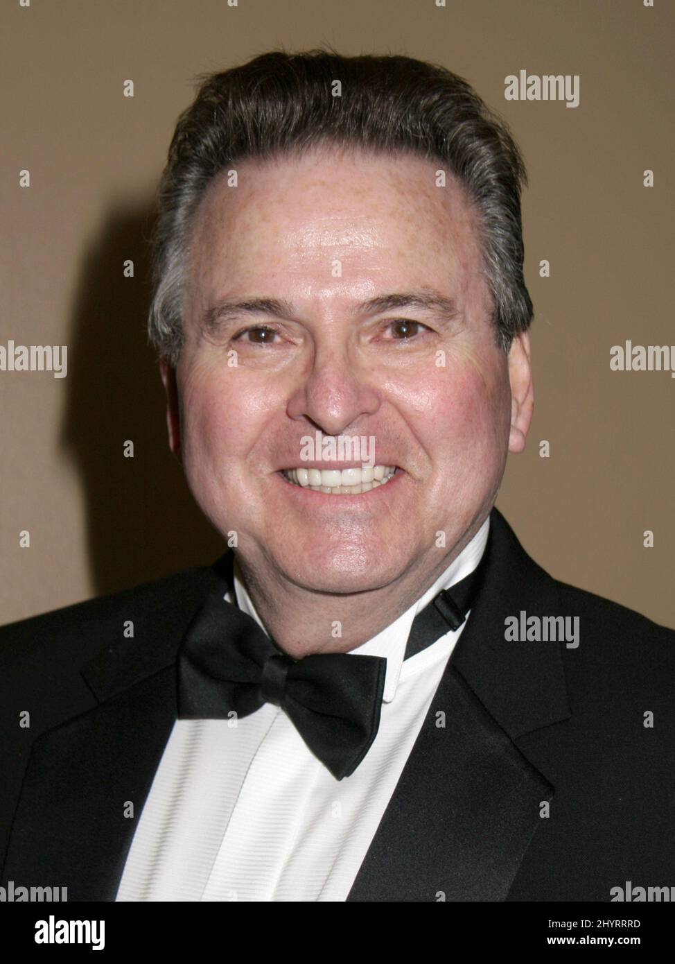 Stuart Damon, am besten bekannt als Dr. Alan Quartermaine in der langjährigen Seifenoper „General Hospital“, verstarb am Dienstag um 84 Jahre alt. Er hatte mit Nierenversagen zu kämpfen. Stuart Damon 33. Annual Daytime Emmy Awards - Abendessen im Kodak Theatre in CA, 28. April 2006 Stockfoto