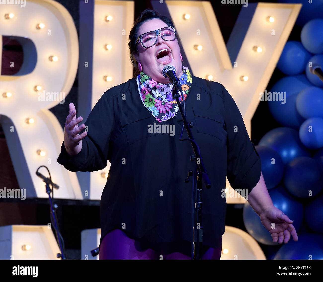 Sarah Potenza beim Waverly Strong: A Concert for Disaster Relief, das am 7. September 2021 in der City Winery in Nashville, TN, stattfand. Stockfoto