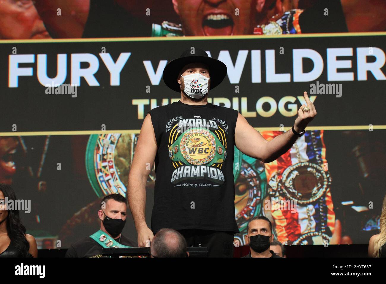 Tyson Fury beim Einwägen für den Tyson Fury gegen Deontay Wilder III World Heavyweight Championship Fight in der MGM Grand Garden Arena am 8. Oktober 2021 in Las Vegas, NV. Stockfoto