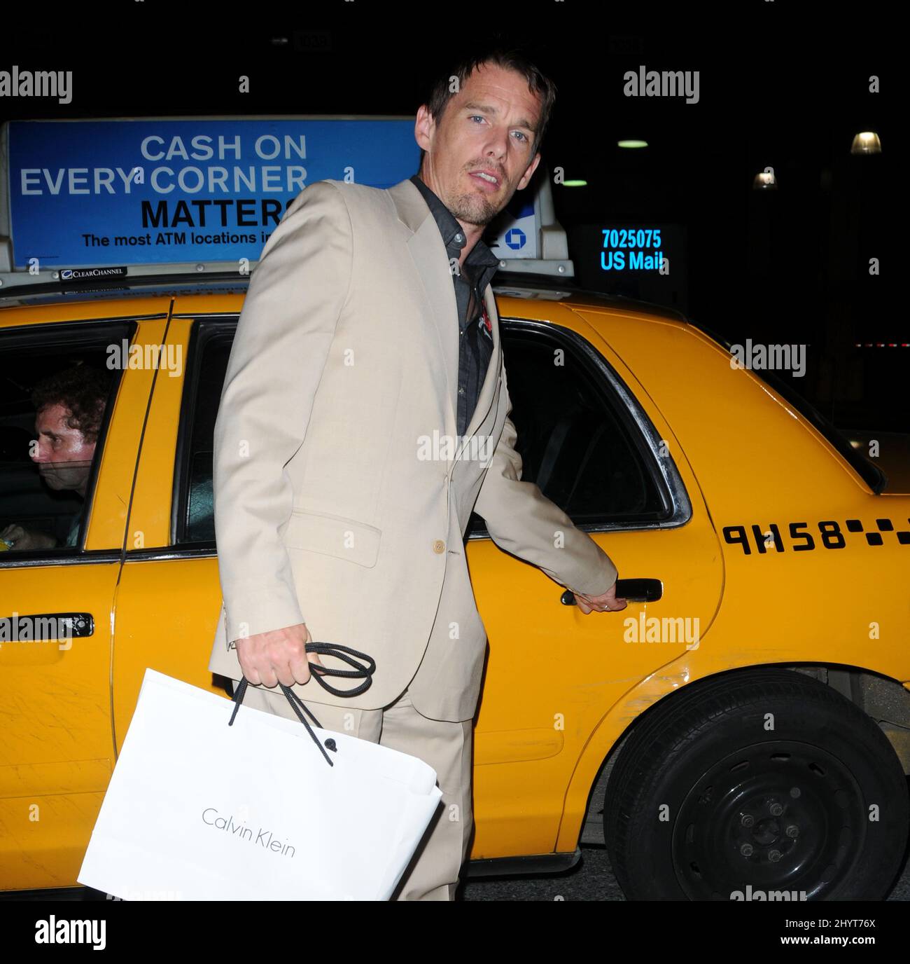 Ethan Hawke nimmt an der Calvin Klein 40. Anniversary Party Teil, die an der High Line in New York stattfand. Stockfoto