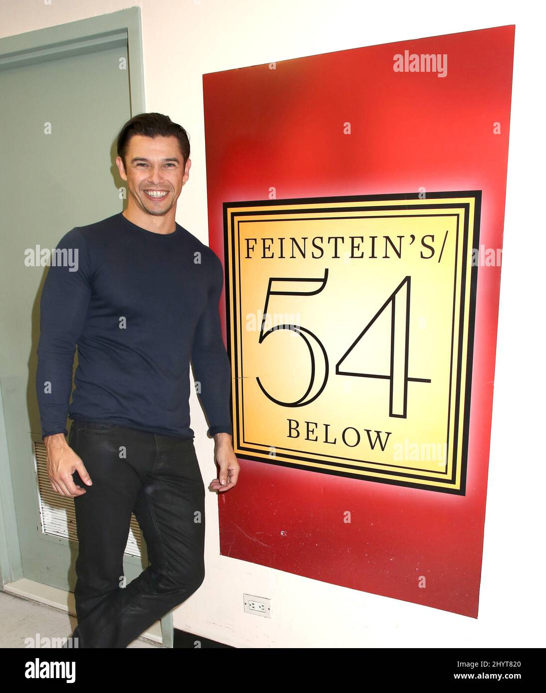 Paul Telfer Carmen Cusack tritt mit 54 below auf, statt mit 54 below am 23. Oktober 2021. Stockfoto